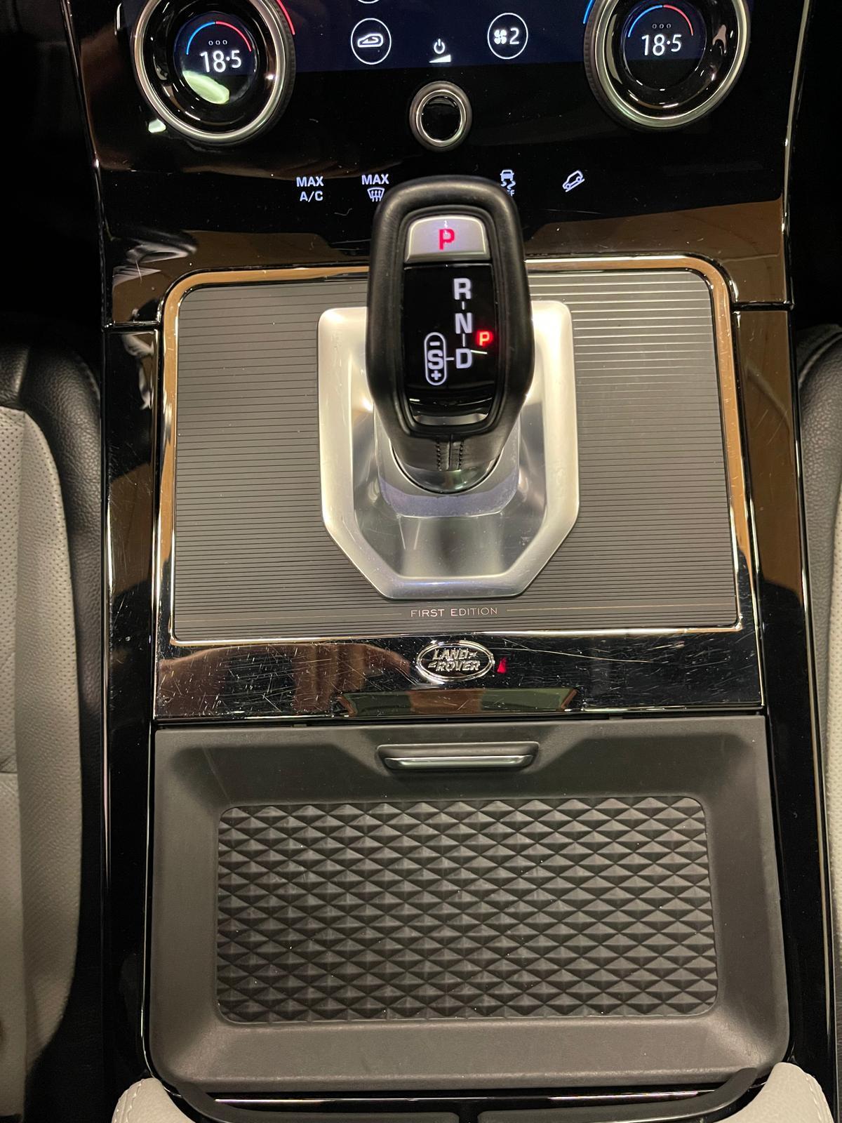 LAND ROVER Range Rover Evoque 2.0 T 250 First Edition-image-20