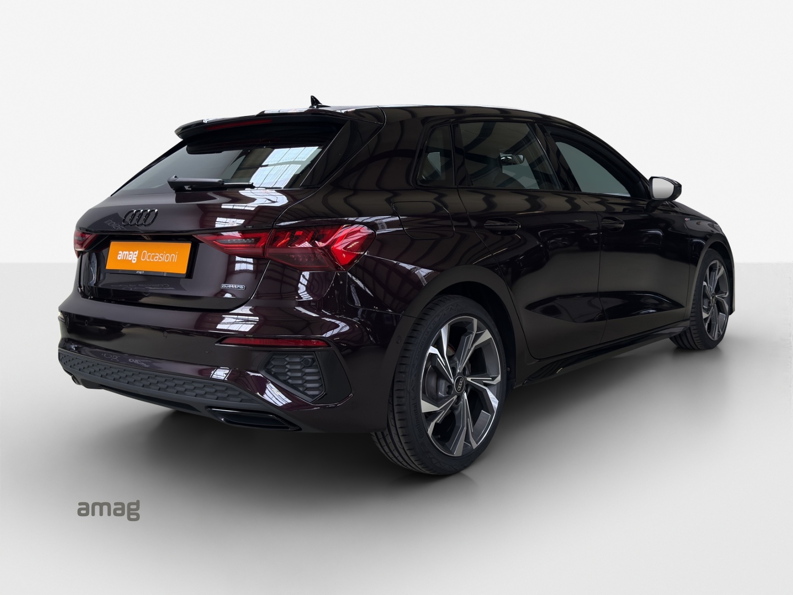 AUDI A3 Sportback 40 TFSI S line quattro S-tronic-image-4