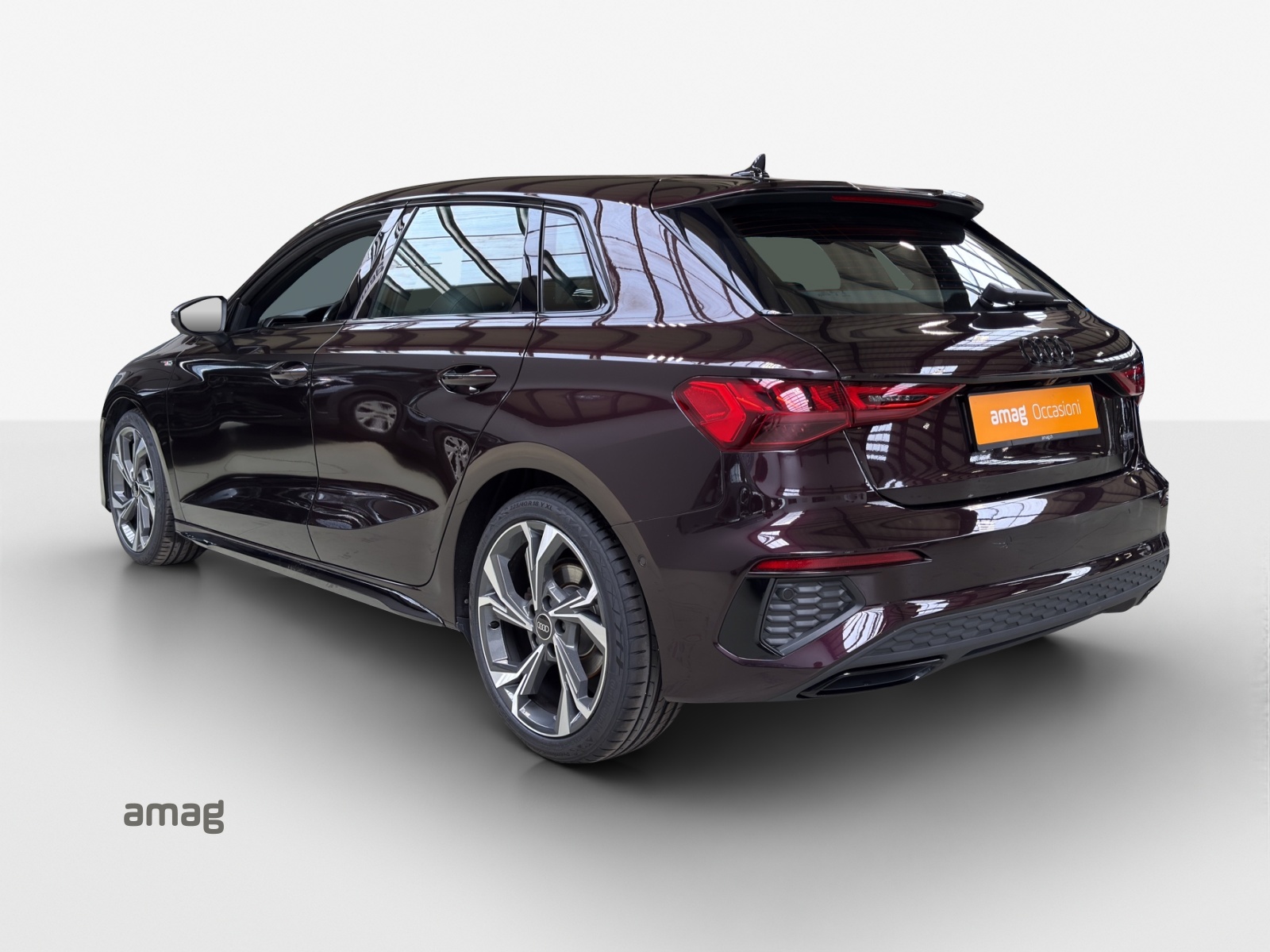 AUDI A3 Sportback 40 TFSI S line quattro S-tronic-image-2