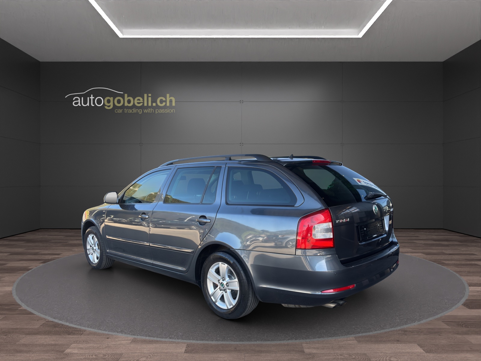 SKODA Octavia Combi 1.8 TSI Adventure 4x4-image-1