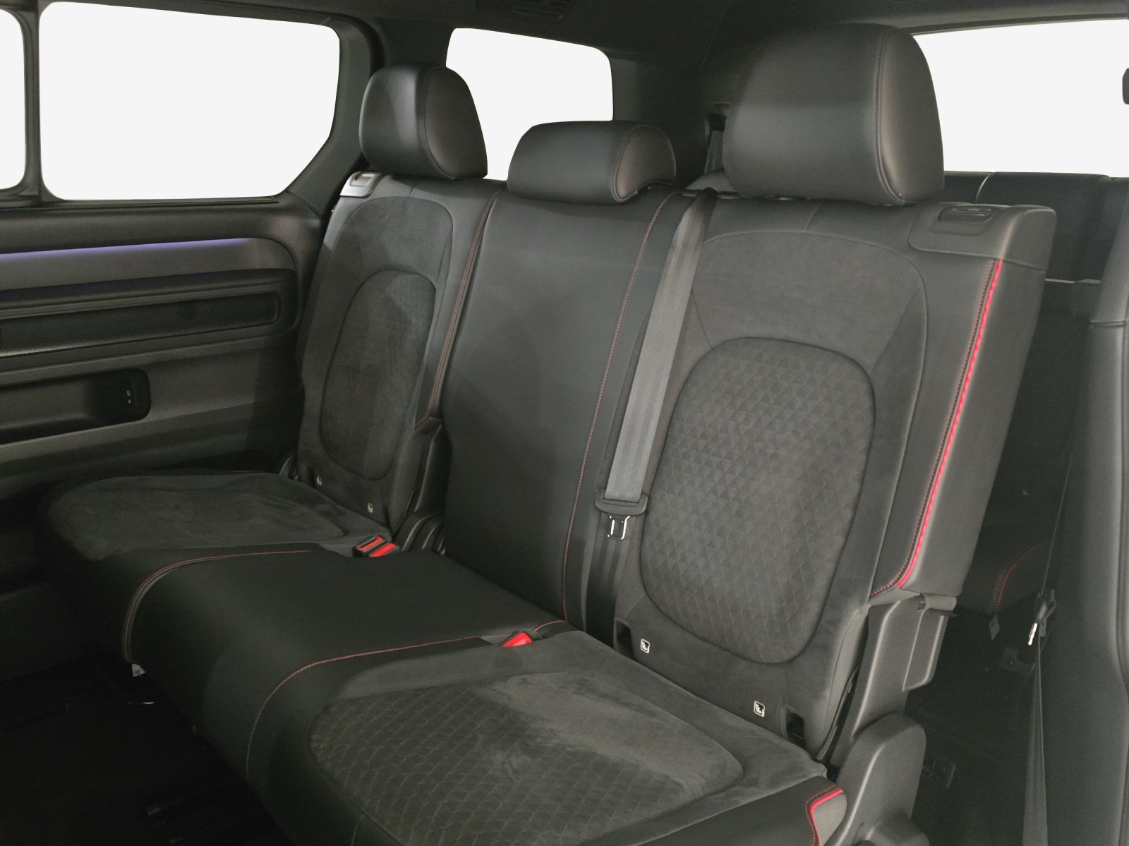 VW ID.Buzz LWB GTX 4 Motion-image-11