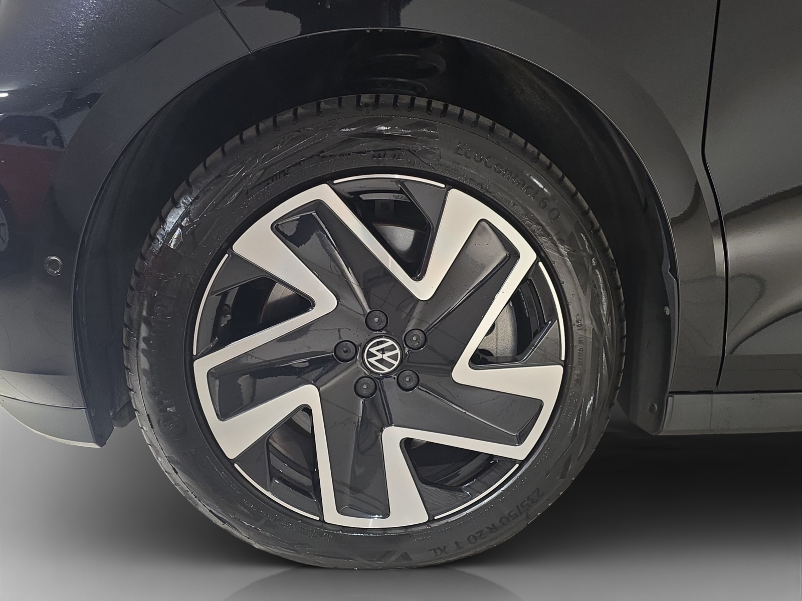 VW ID.Buzz LWB GTX 4 Motion-image-15