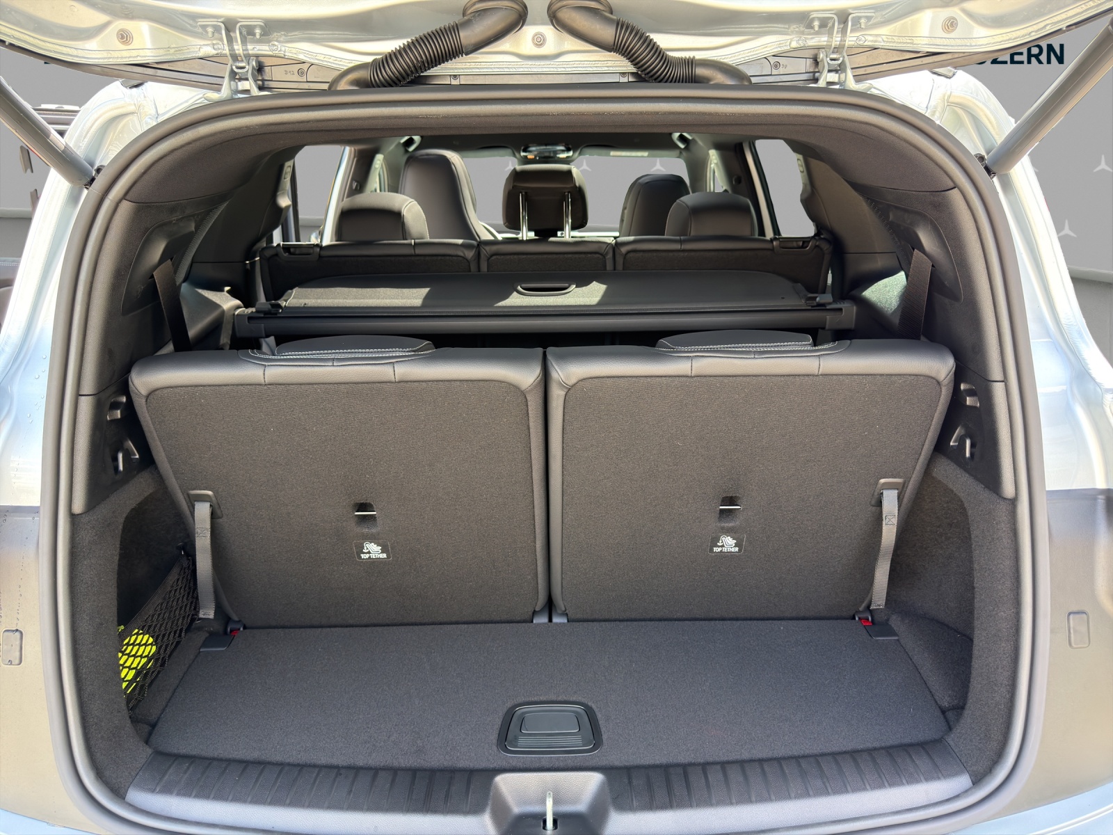 MERCEDES-BENZ GLB 220 4Matic 8G-Tronic-image-14