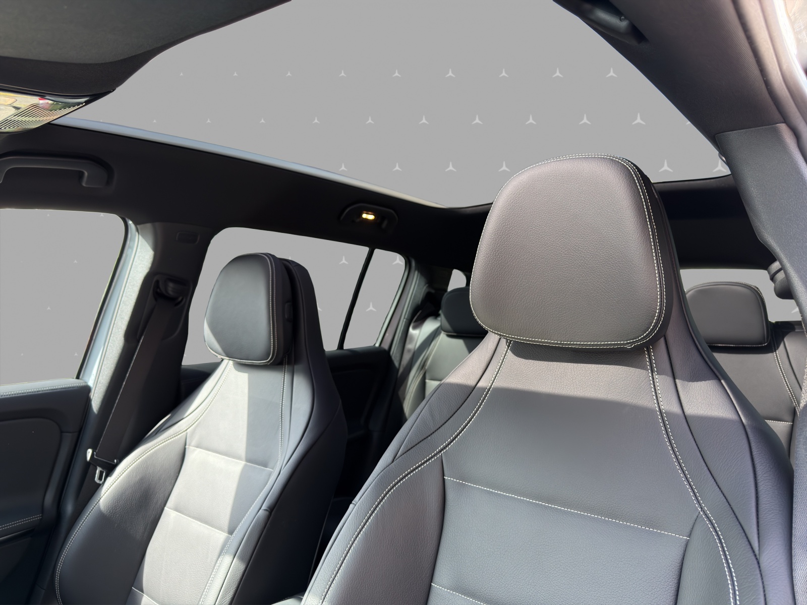 MERCEDES-BENZ GLB 220 4Matic 8G-Tronic-image-8