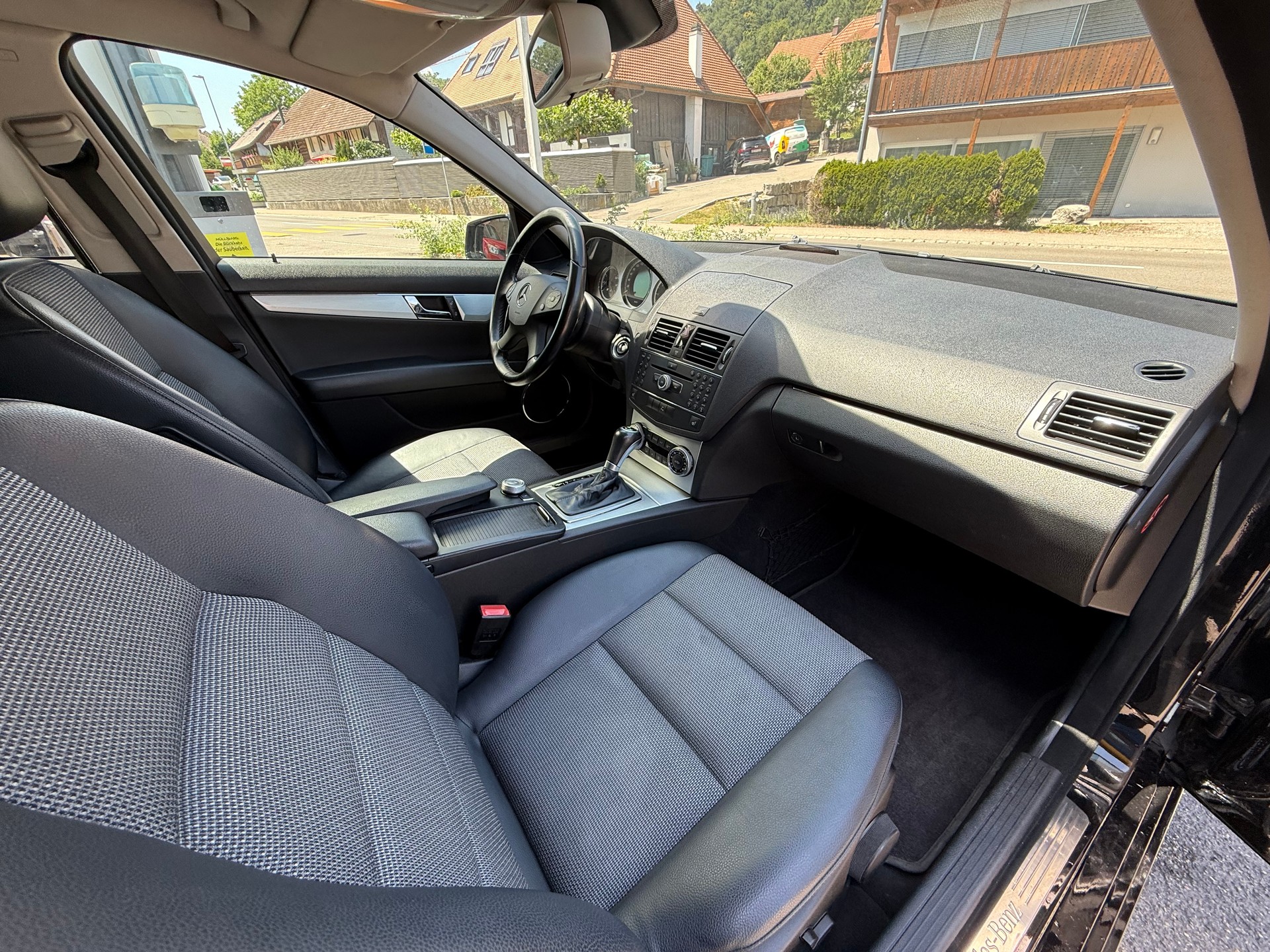 MERCEDES-BENZ C 200 CDI Elégance Automatic-image-9