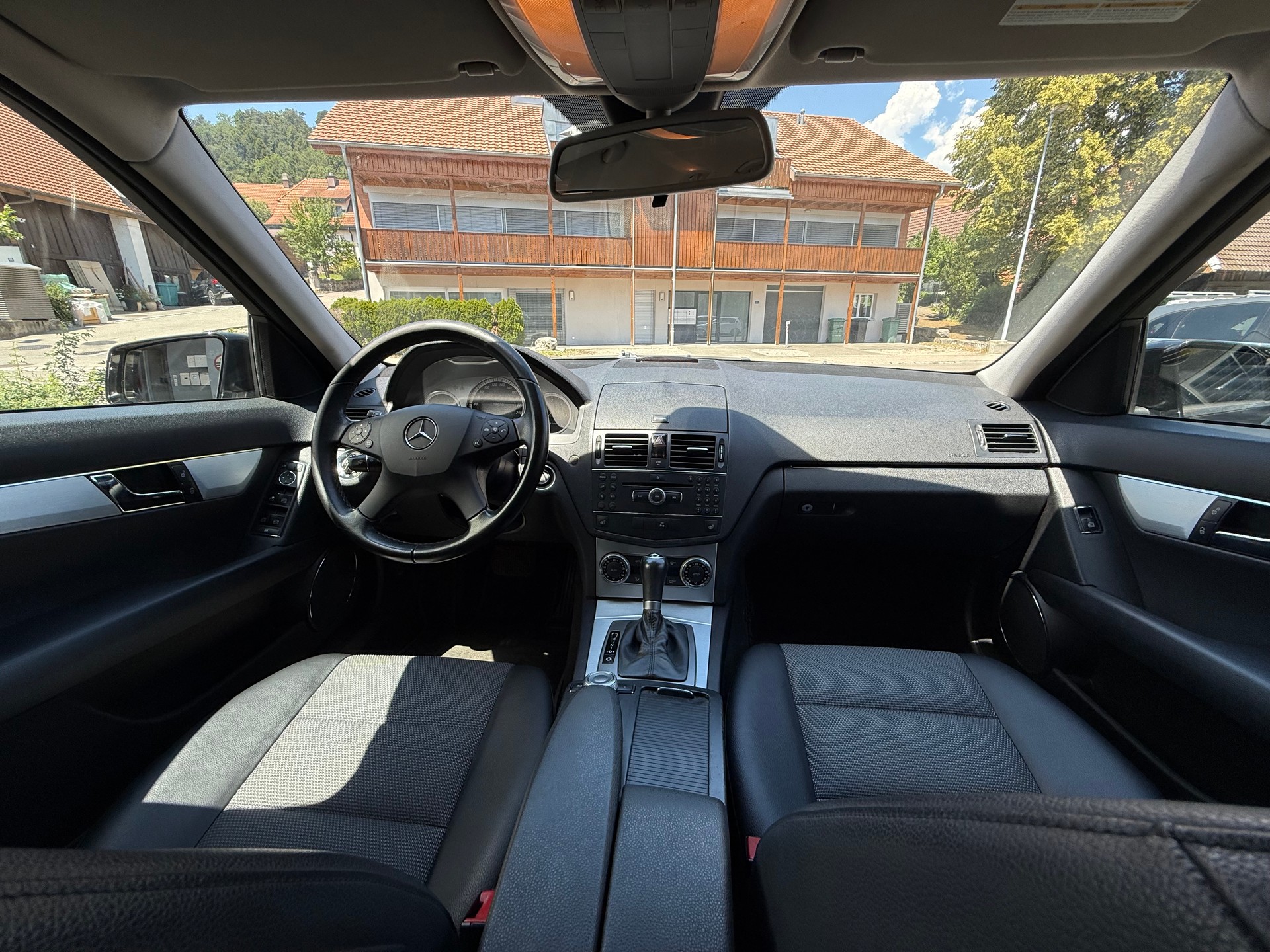 MERCEDES-BENZ C 200 CDI Elégance Automatic-image-11