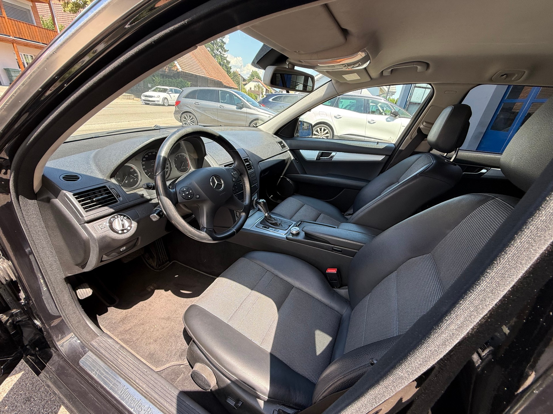 MERCEDES-BENZ C 200 CDI Elégance Automatic-image-7