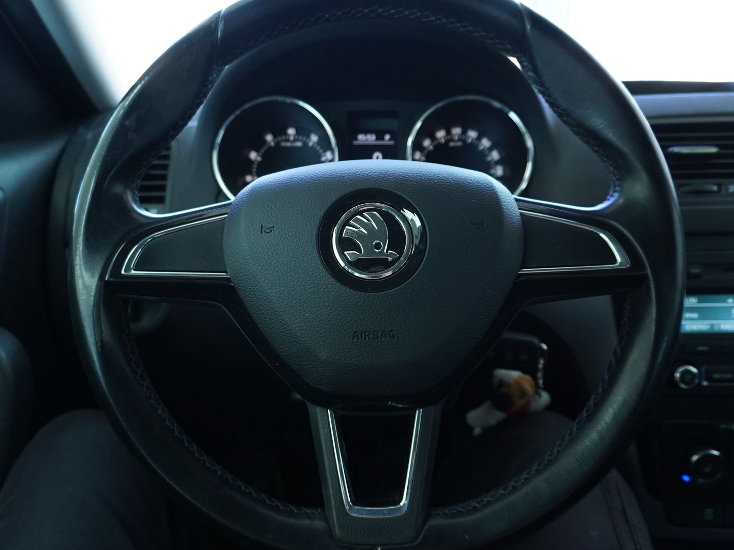 SKODA Yeti 1.4 TSI Active 4x2 DSG-image-5