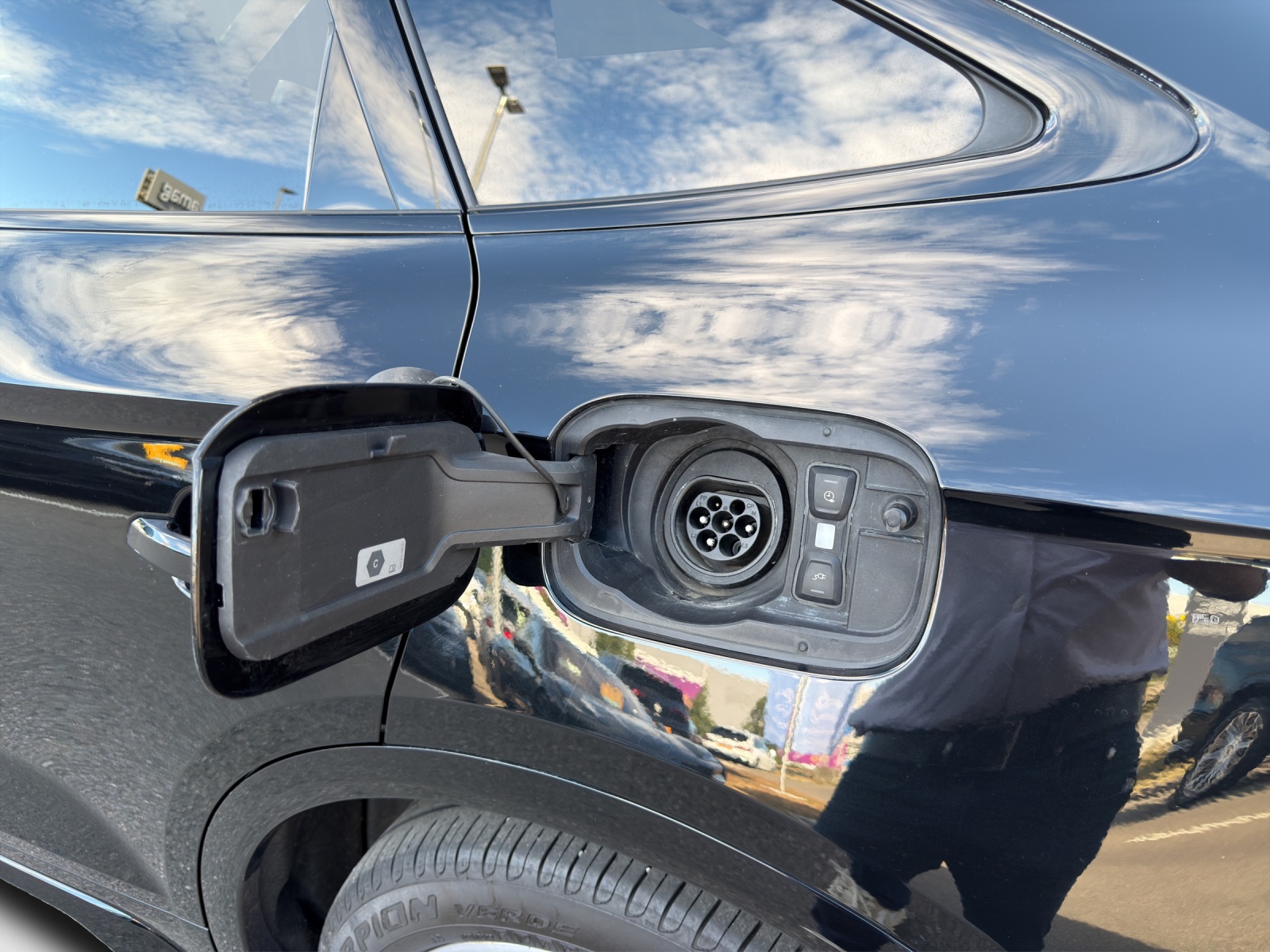 AUDI Q5 Sportback 50 TFSI e PHEV S line quattro S-tronic-image-15