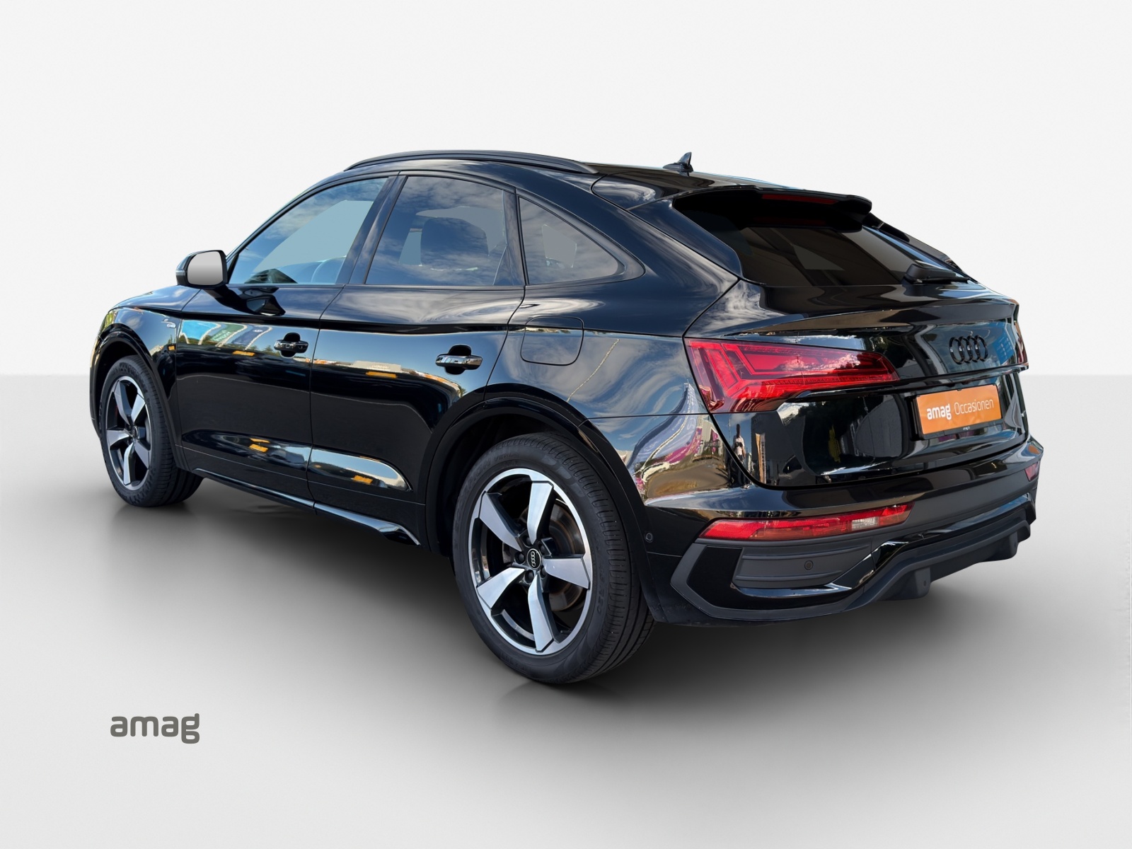 AUDI Q5 Sportback 50 TFSI e PHEV S line quattro S-tronic-image-2