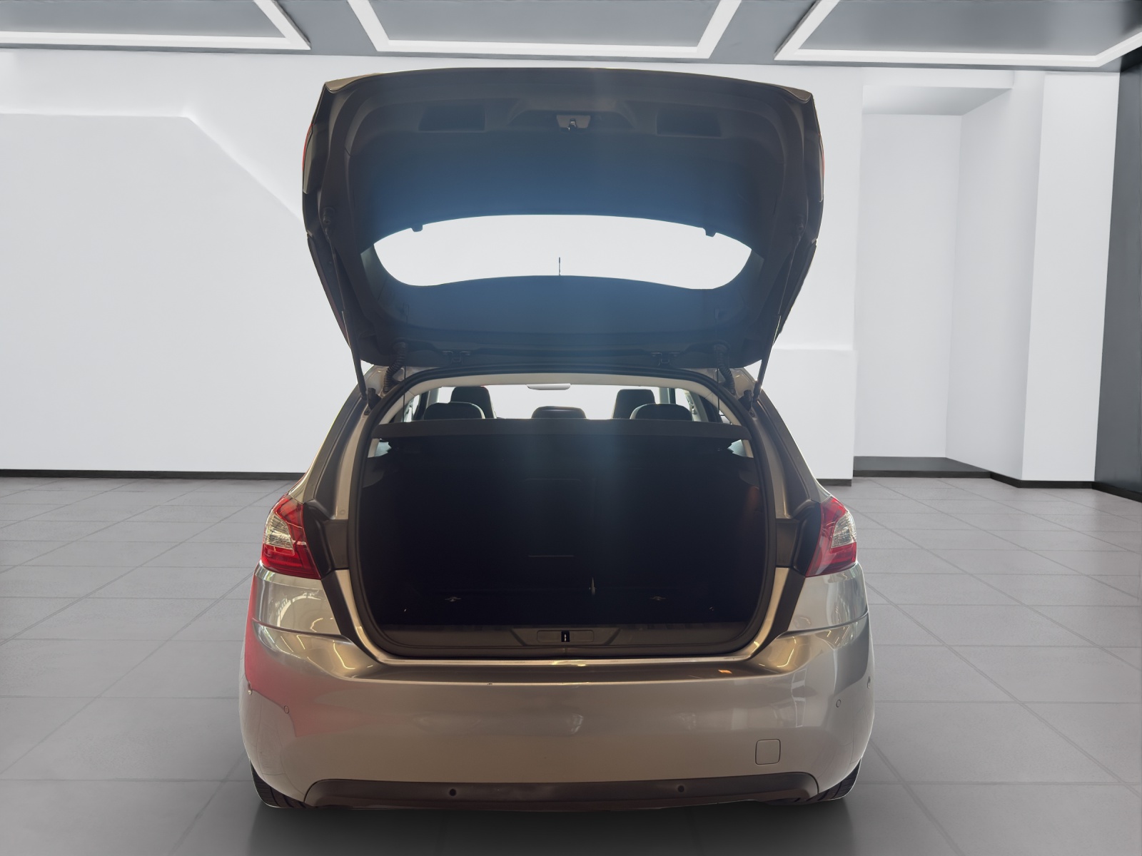 PEUGEOT 308 1.2 THP Féline Automatic-image-24