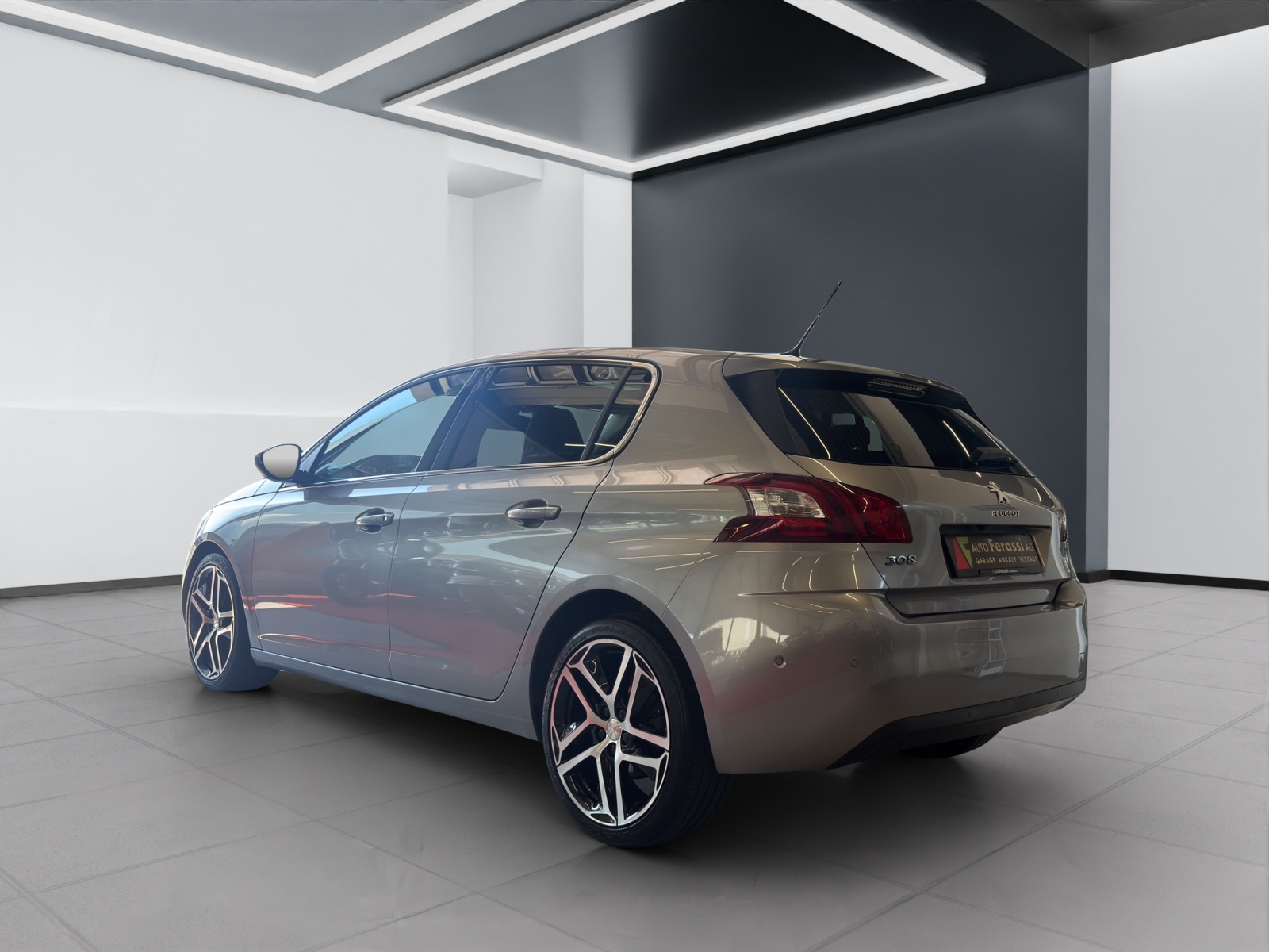 PEUGEOT 308 1.2 THP Féline Automatic-image-3