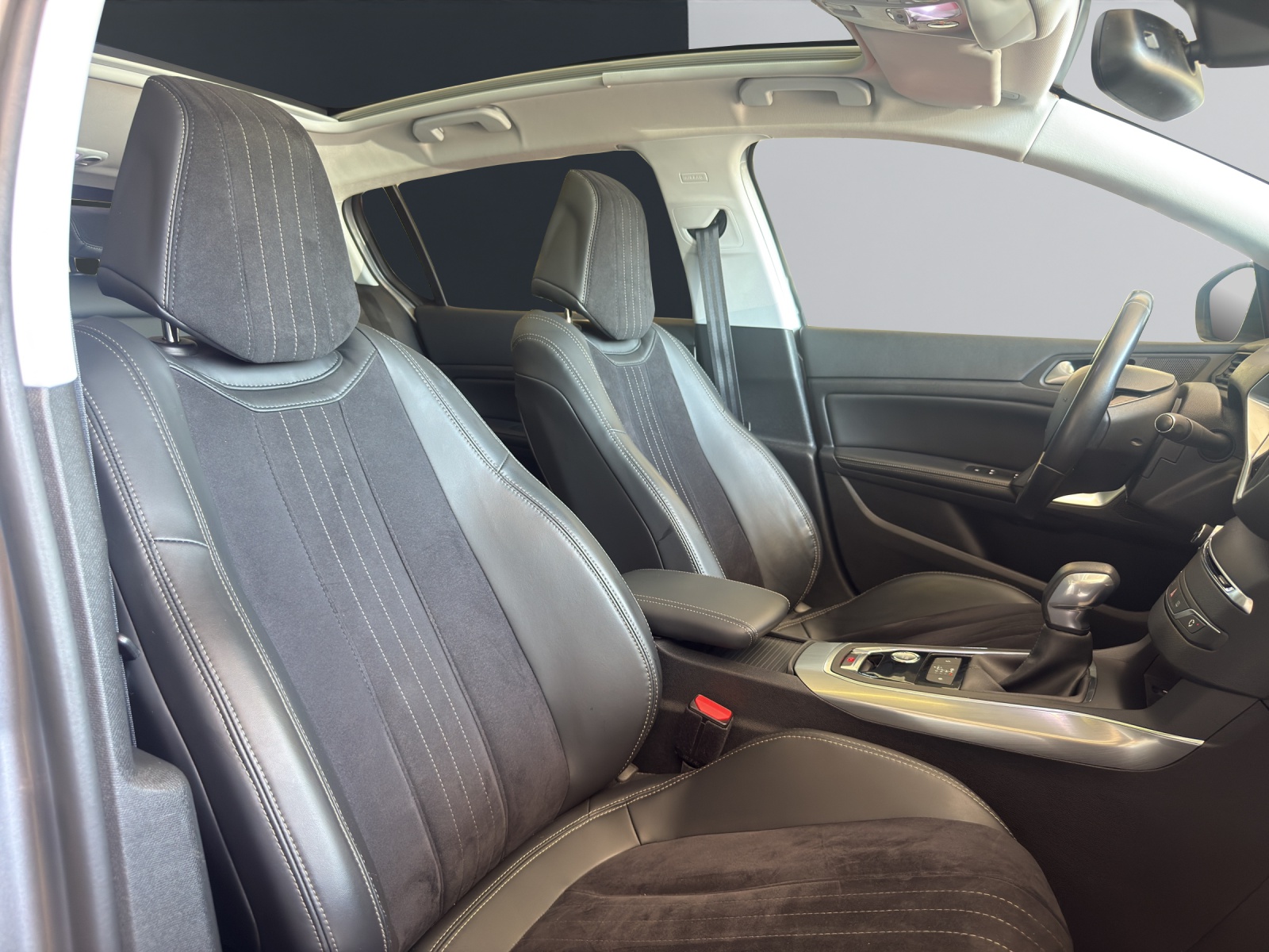PEUGEOT 308 1.2 THP Féline Automatic-image-27