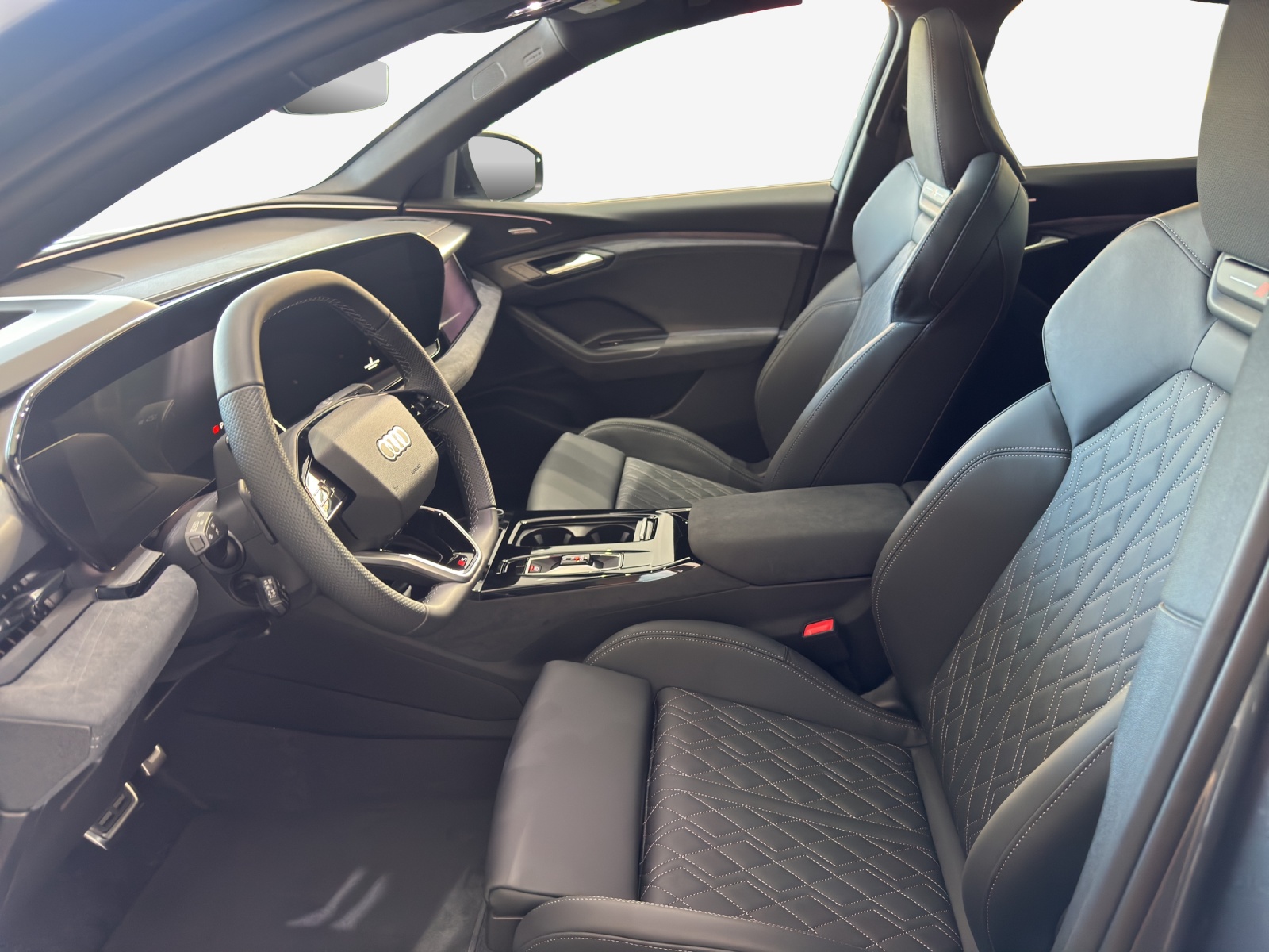 AUDI Q6 Sportback e-tron quattro-image-7