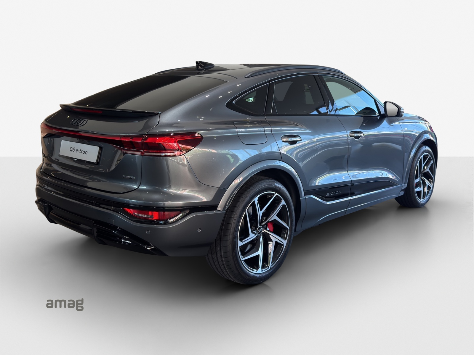 AUDI Q6 Sportback e-tron quattro-image-4