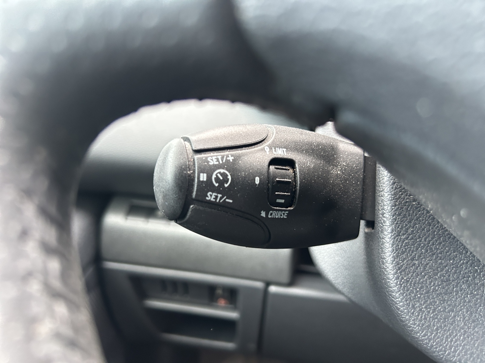 PEUGEOT 3008 HYbrid4 2.0 HDI EGS6-image-16