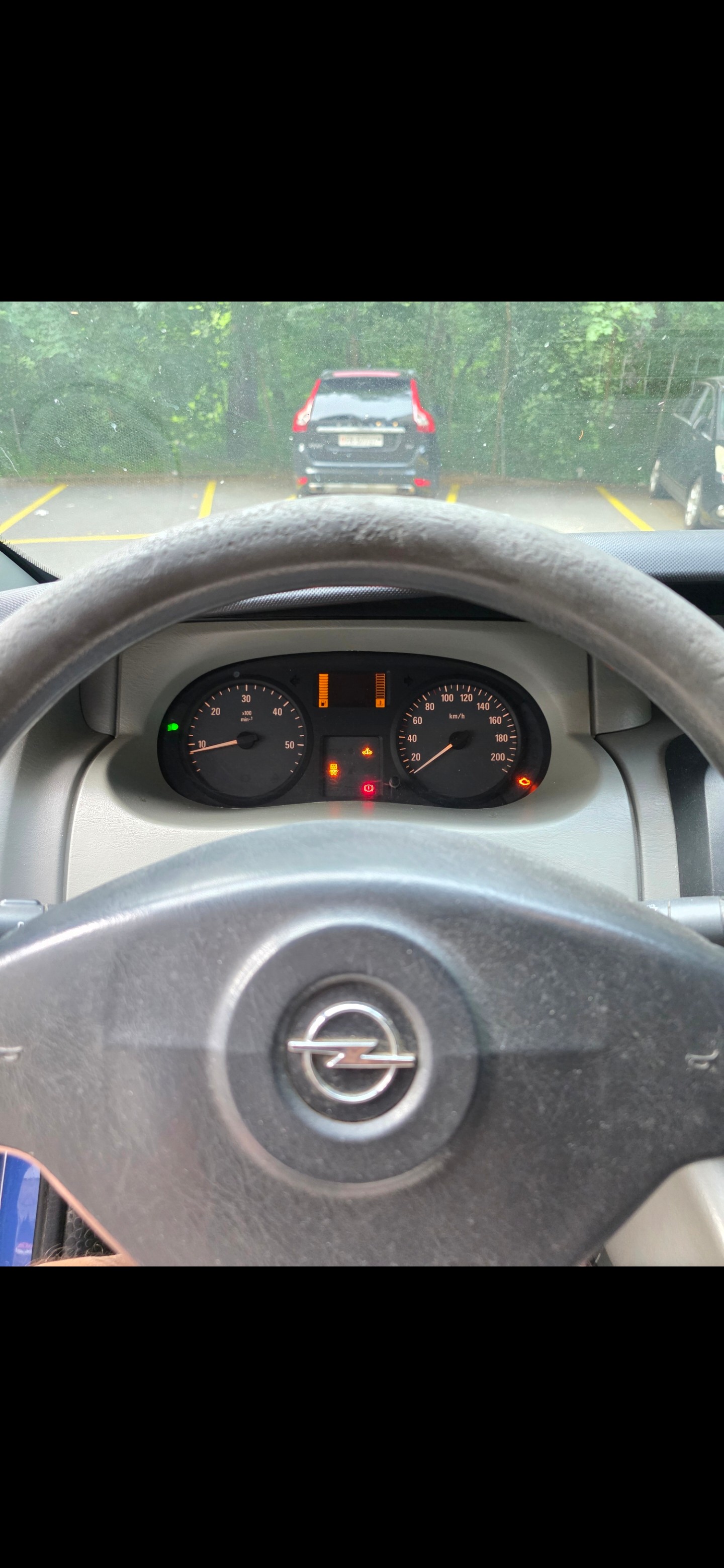 BMW Opel Vivaro A - 2010-image-4
