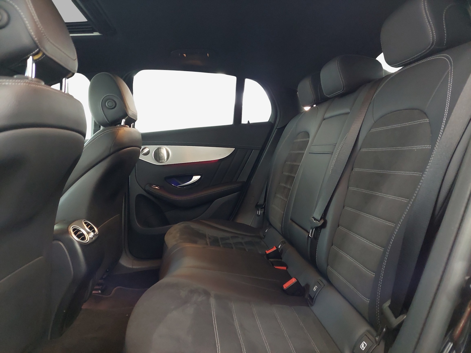 MERCEDES-BENZ GLC Coupé 220 d AMG Line 4Matic 9G-Tronic-image-11