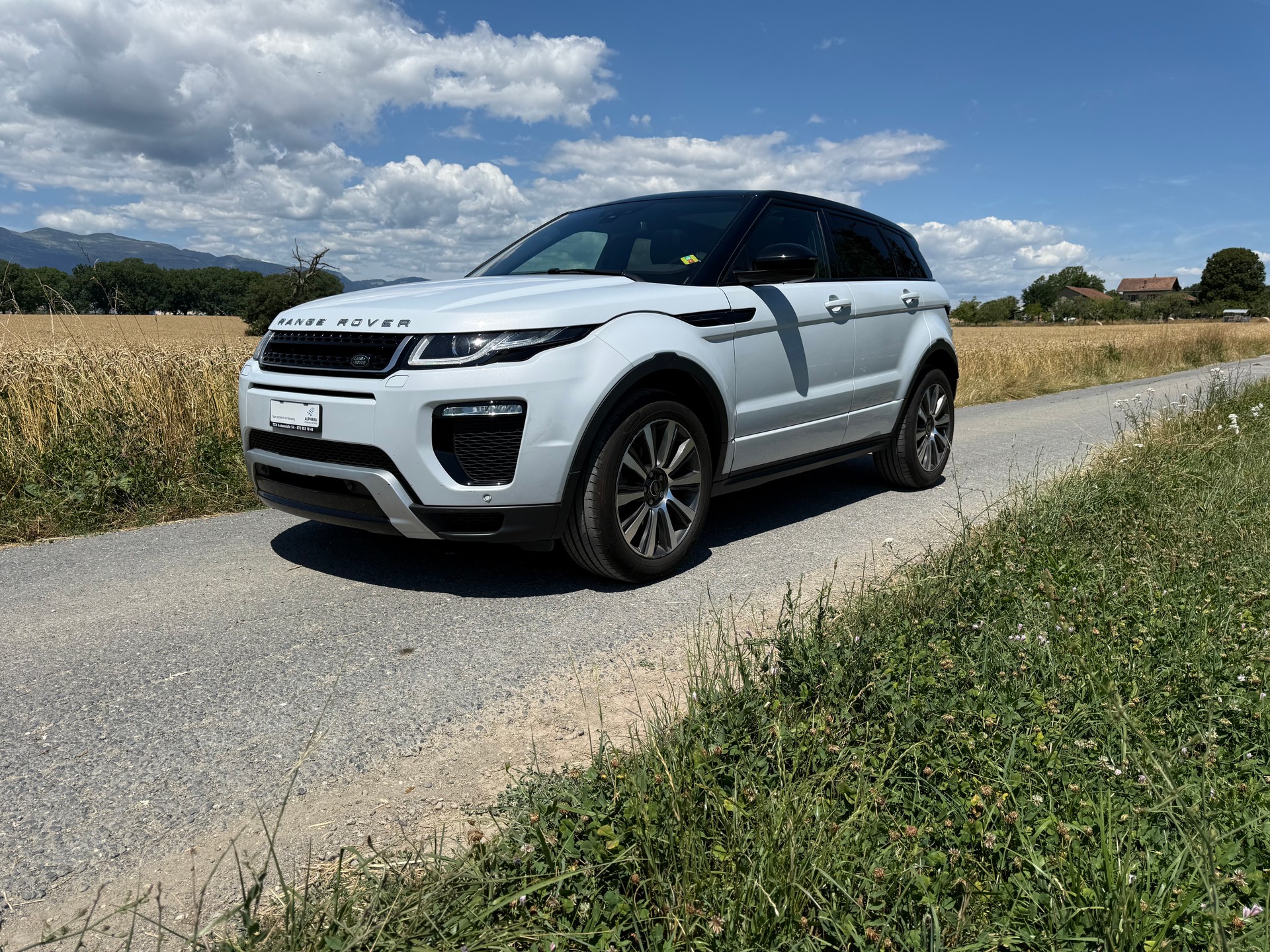LAND ROVER Range Rover Evoque 2.0 Si4 SE Dynamic AT9-image-0