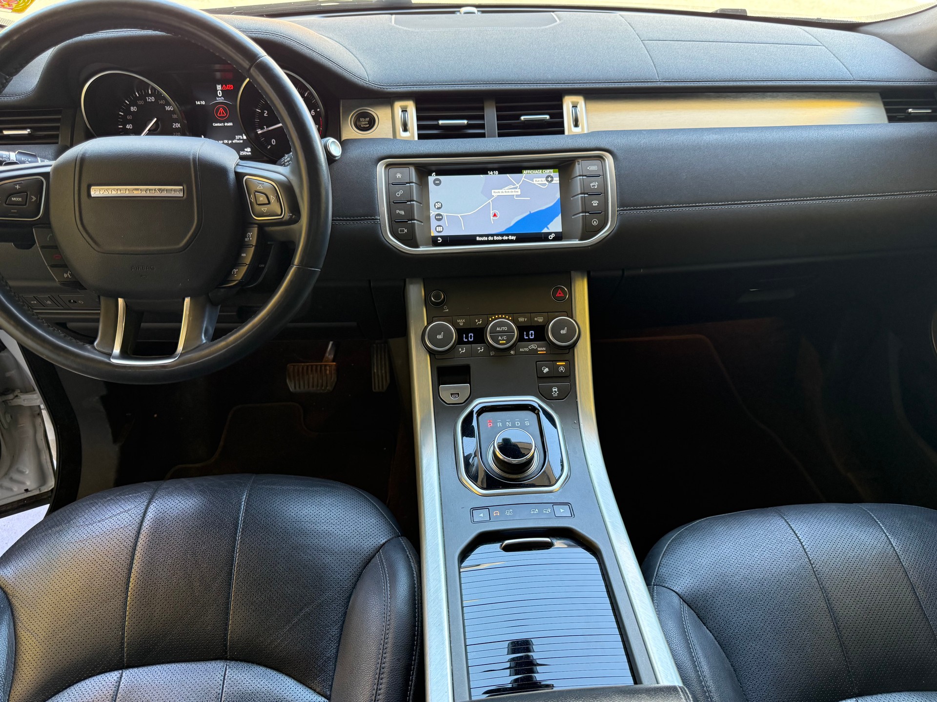 LAND ROVER Range Rover Evoque 2.0 Si4 SE Dynamic AT9-image-7