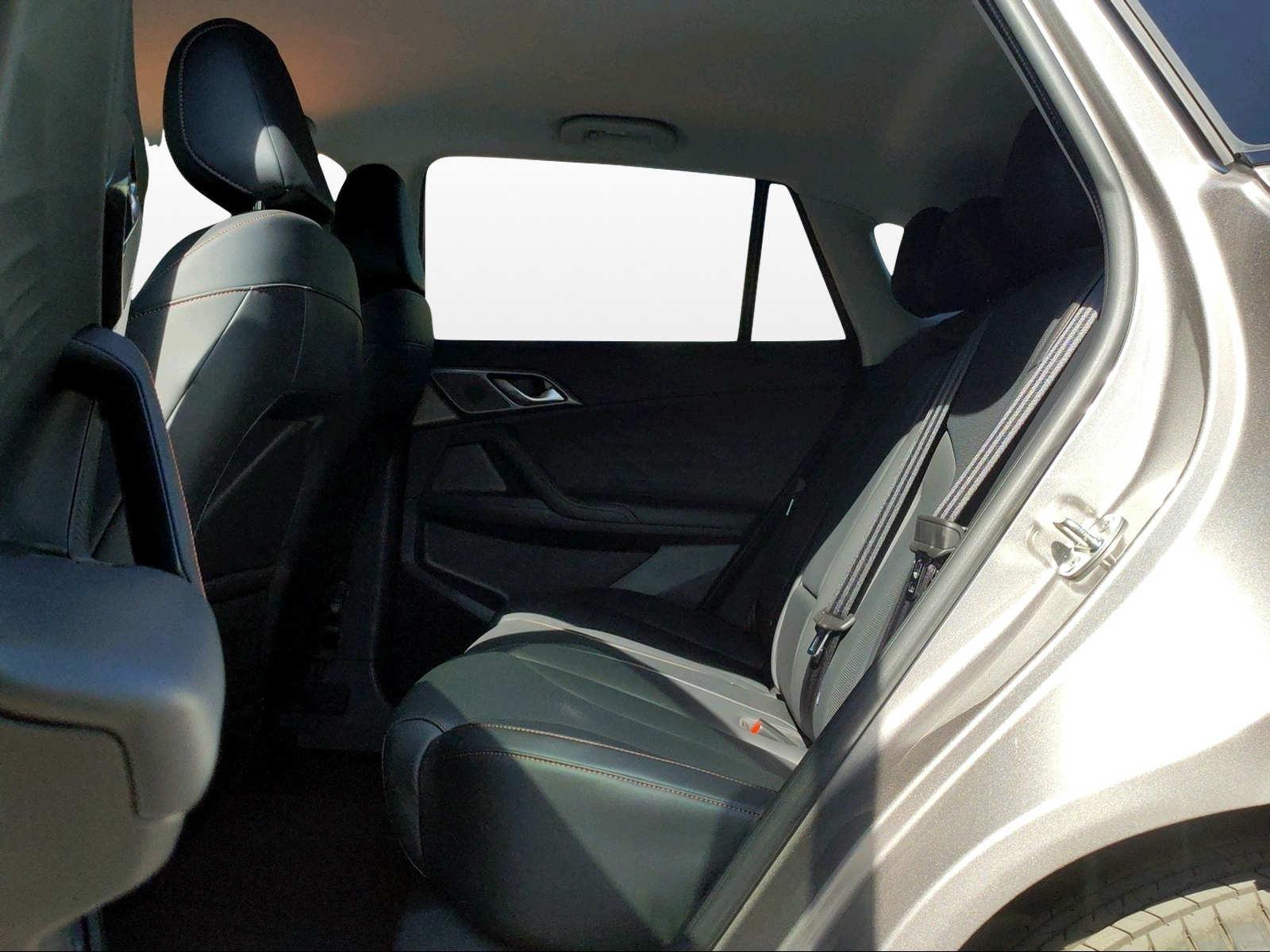 MG HS 1.5 Hybrid Luxury-image-12