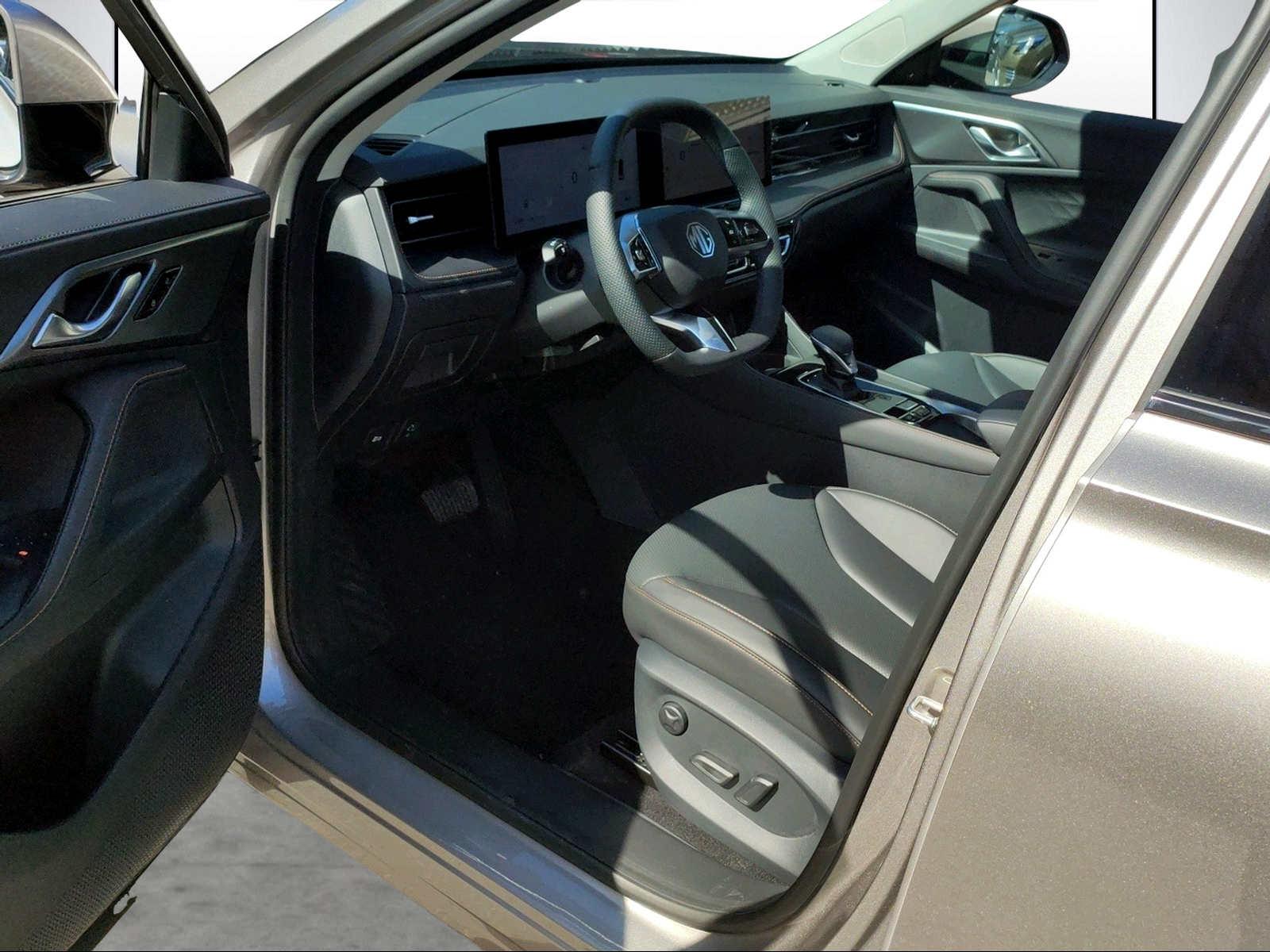 MG HS 1.5 Hybrid Luxury-image-5