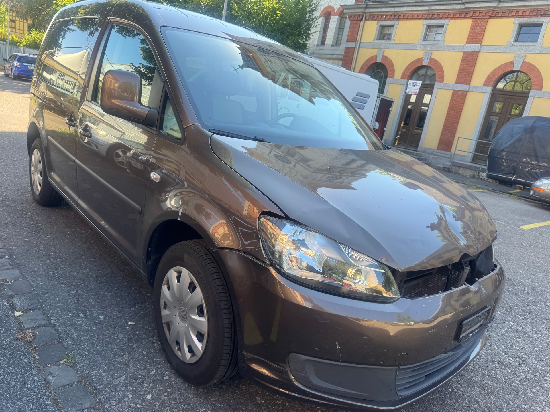 VW Caddy 1.6 TDI Blue Motion Technology Trendline DSG-image-1