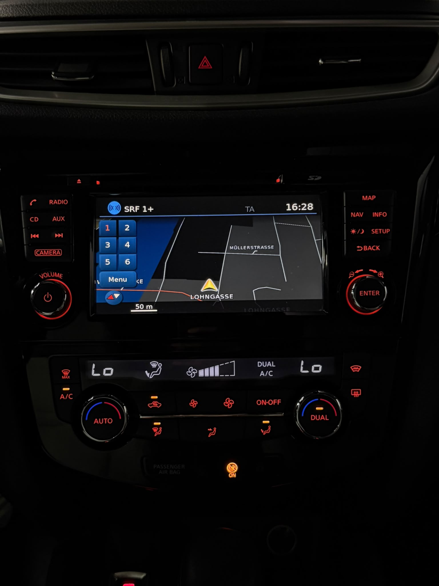 NISSAN Qashqai 1.6 dCi tekna Xtronic CVT-image-16