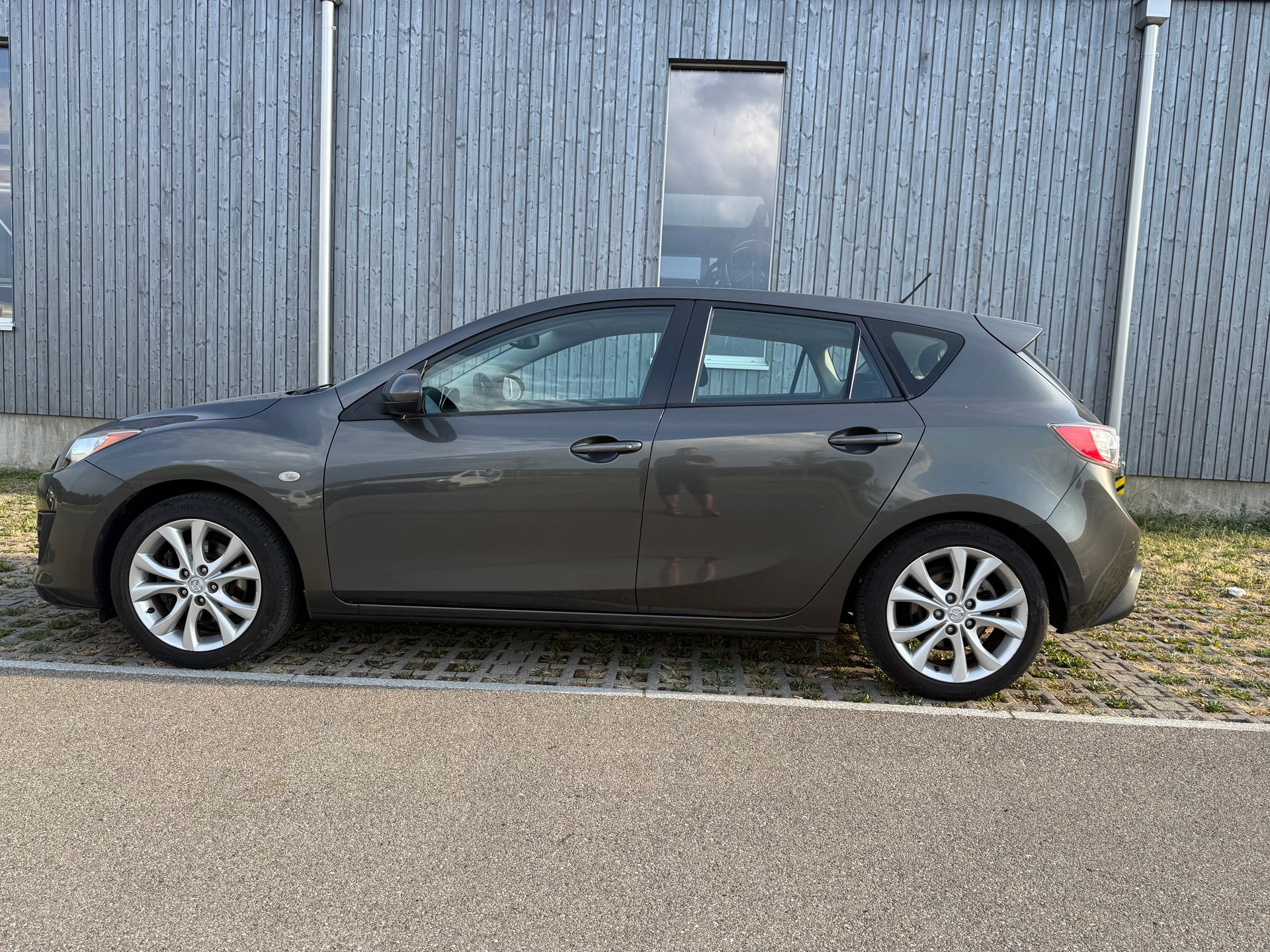 MAZDA 3 2.0 16V DISI Sport-image-14
