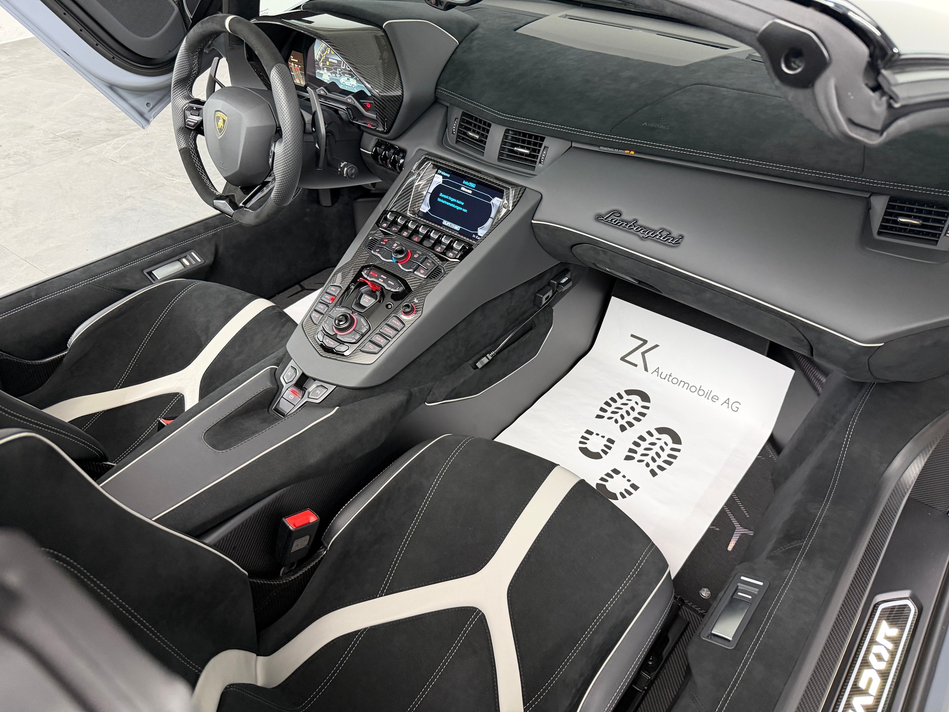 LAMBORGHINI Aventador LP770-4 SVJ Grigio Acheso Matt Roadster ISR ( 1 di 800 )-image-14