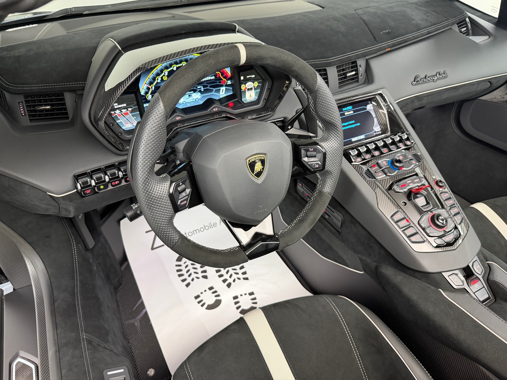 LAMBORGHINI Aventador LP770-4 SVJ Grigio Acheso Matt Roadster ISR ( 1 di 800 )-image-13