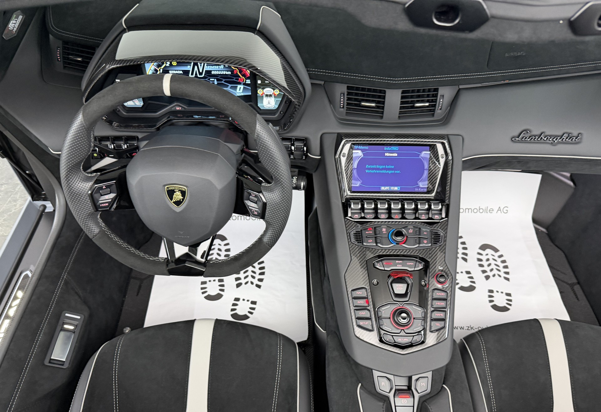 LAMBORGHINI Aventador LP770-4 SVJ Grigio Acheso Matt Roadster ISR ( 1 di 800 )-image-16