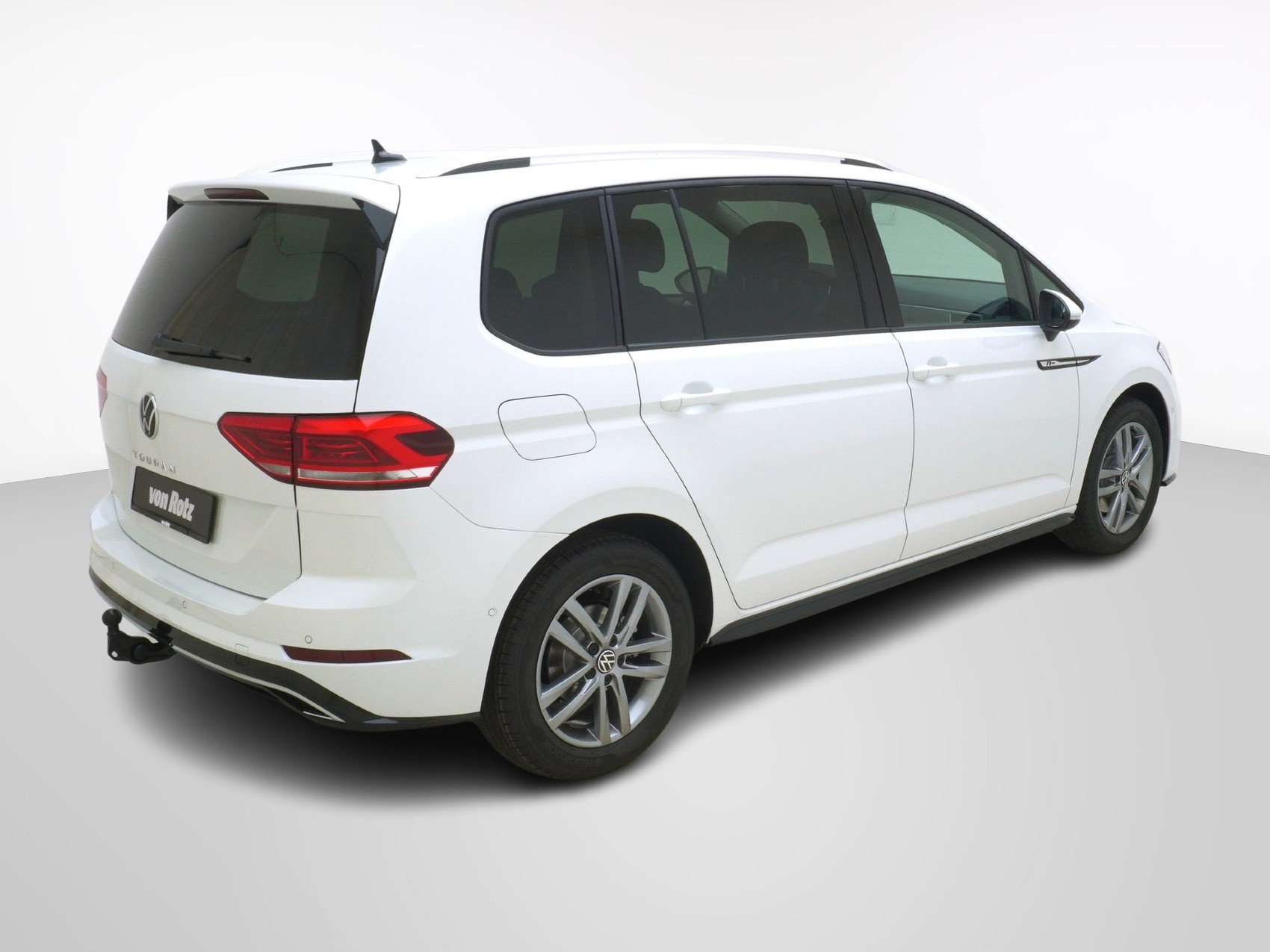 VW Touran 1.5 TSI R-Line DSG-image-4