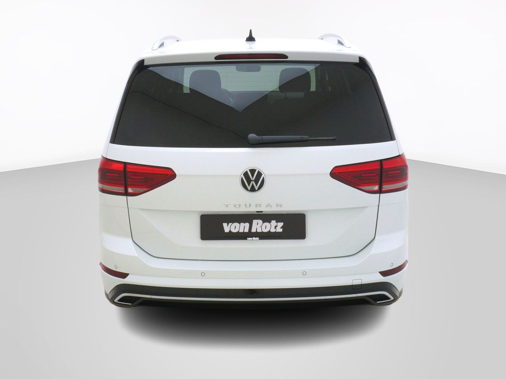 VW Touran 1.5 TSI R-Line DSG-image-2