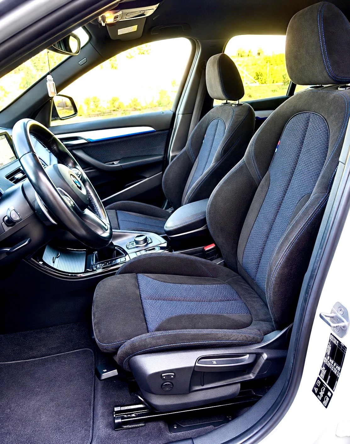 BMW X1 xDrive 25i M Sport Steptronic-image-3