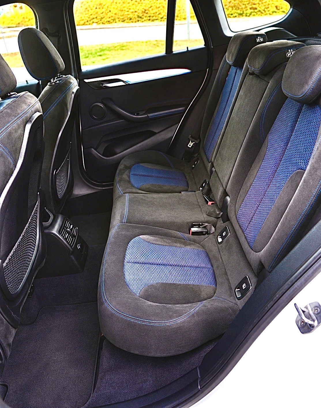 BMW X1 xDrive 25i M Sport Steptronic-image-4