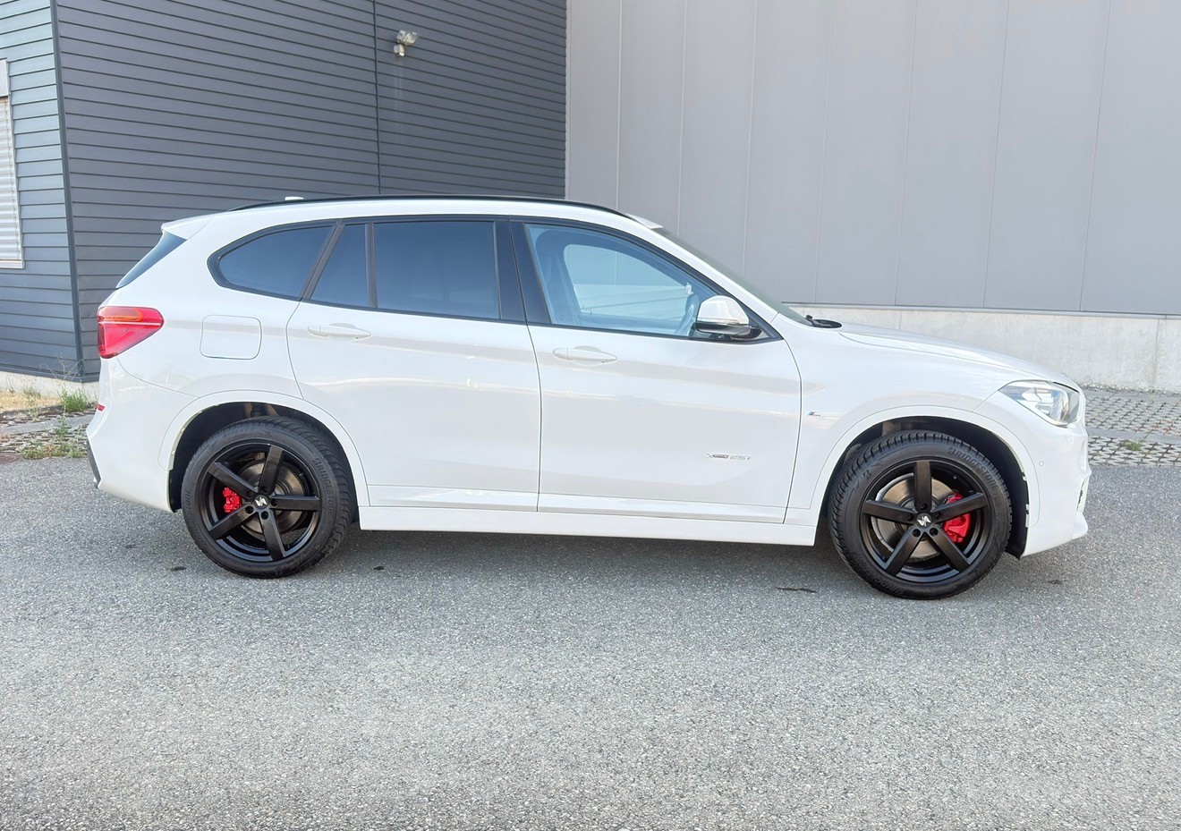 BMW X1 xDrive 25i M Sport Steptronic-image-9