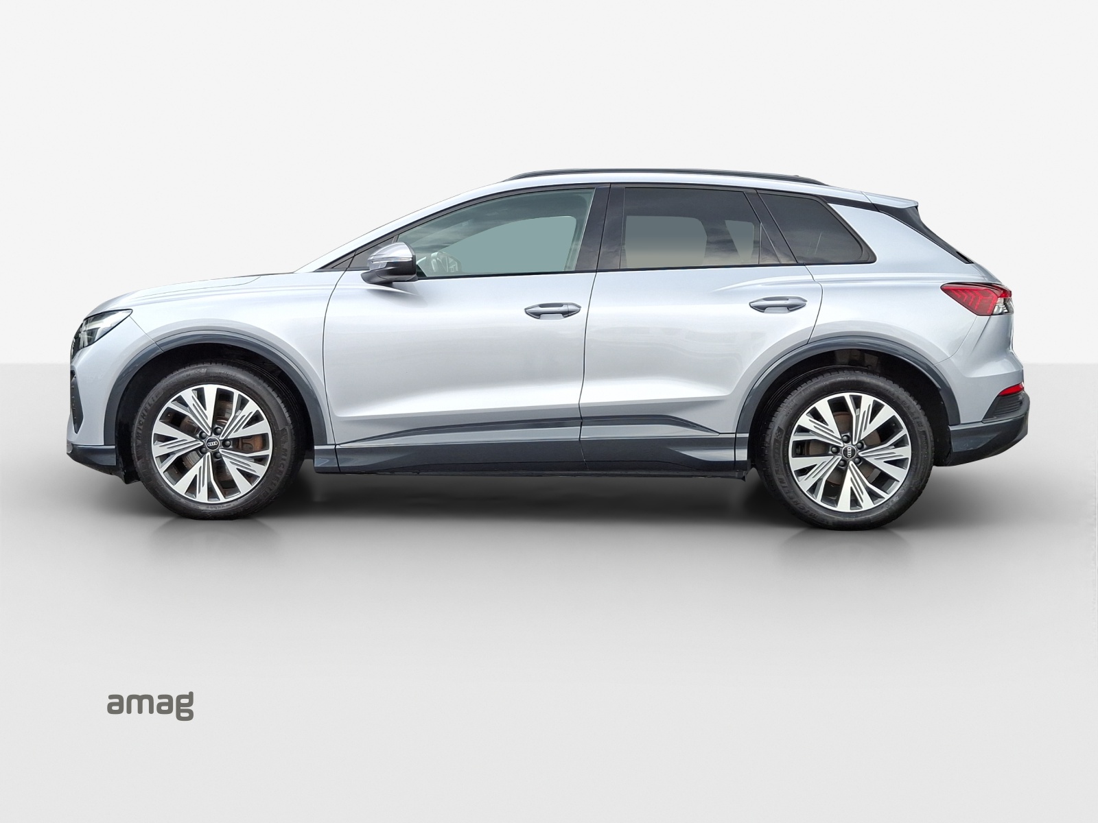 AUDI Q4 e-tron 40-showroom-element-1