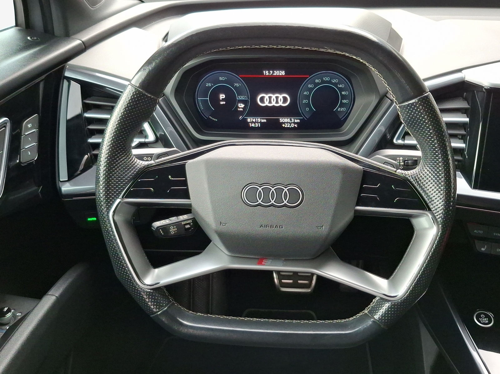 AUDI Q4 e-tron 40-image-9