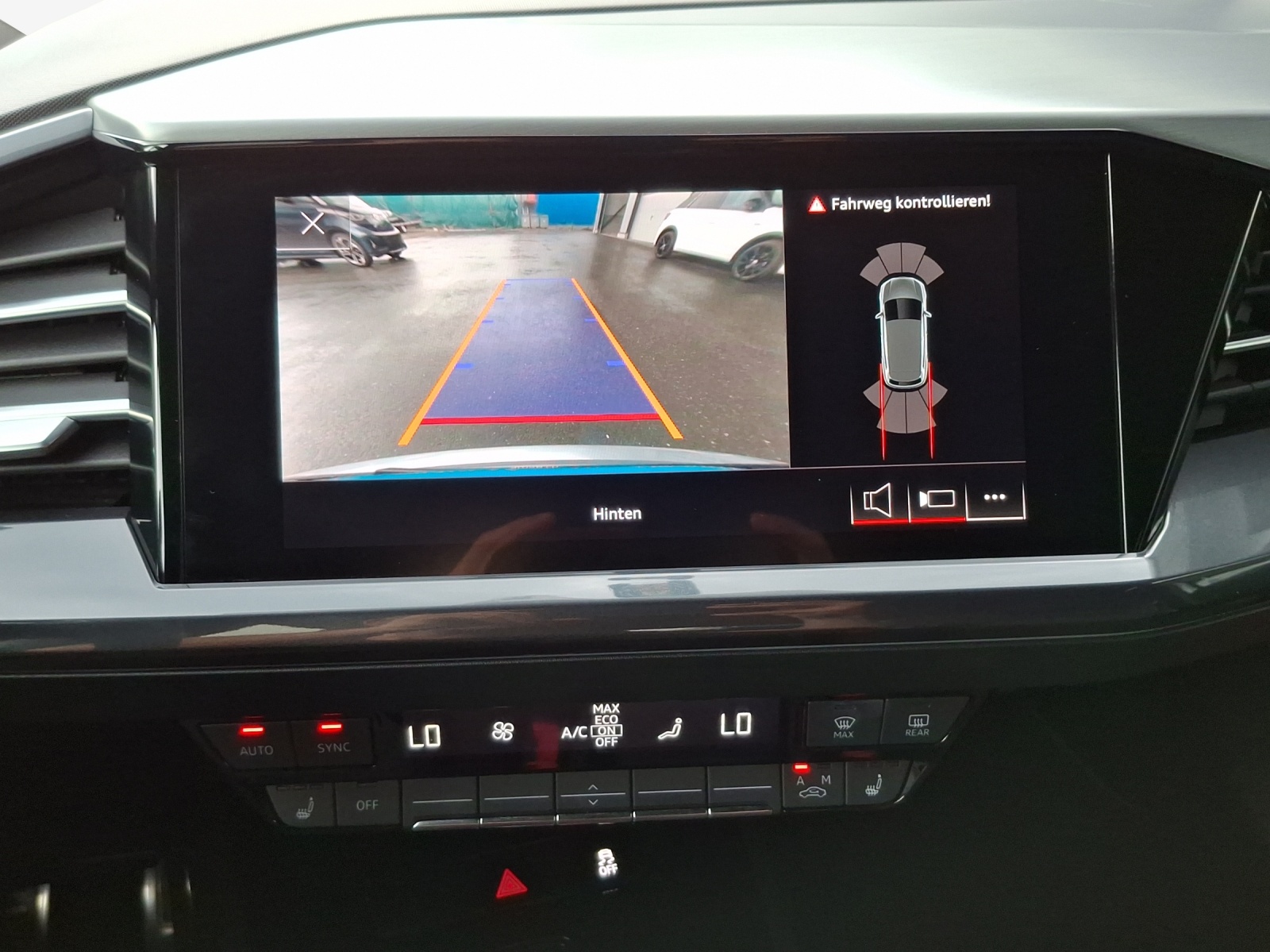AUDI Q4 e-tron 40-image-15