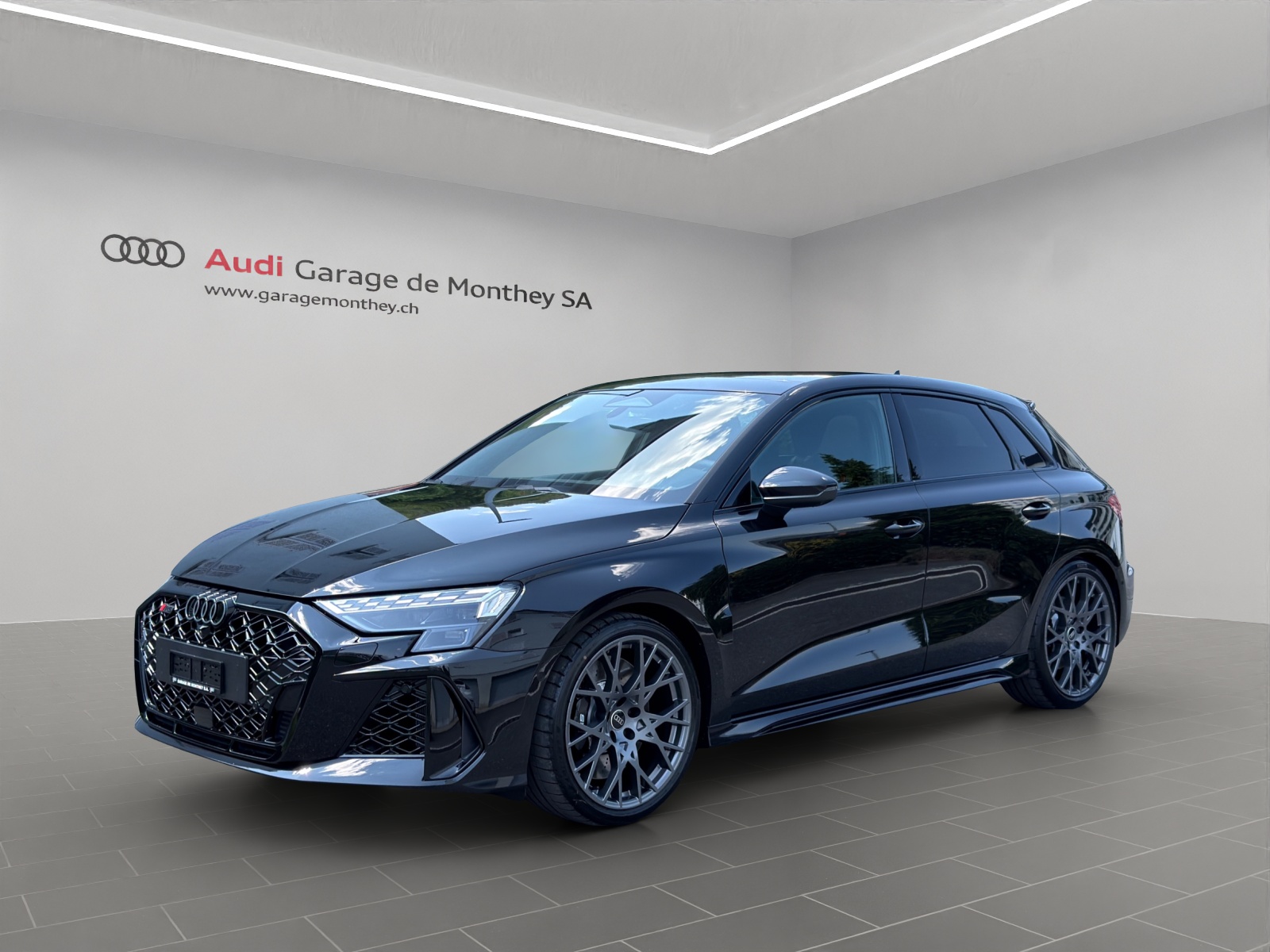 AUDI RS3 Sportback 2.5 TSI quattro S-tronic-image-0