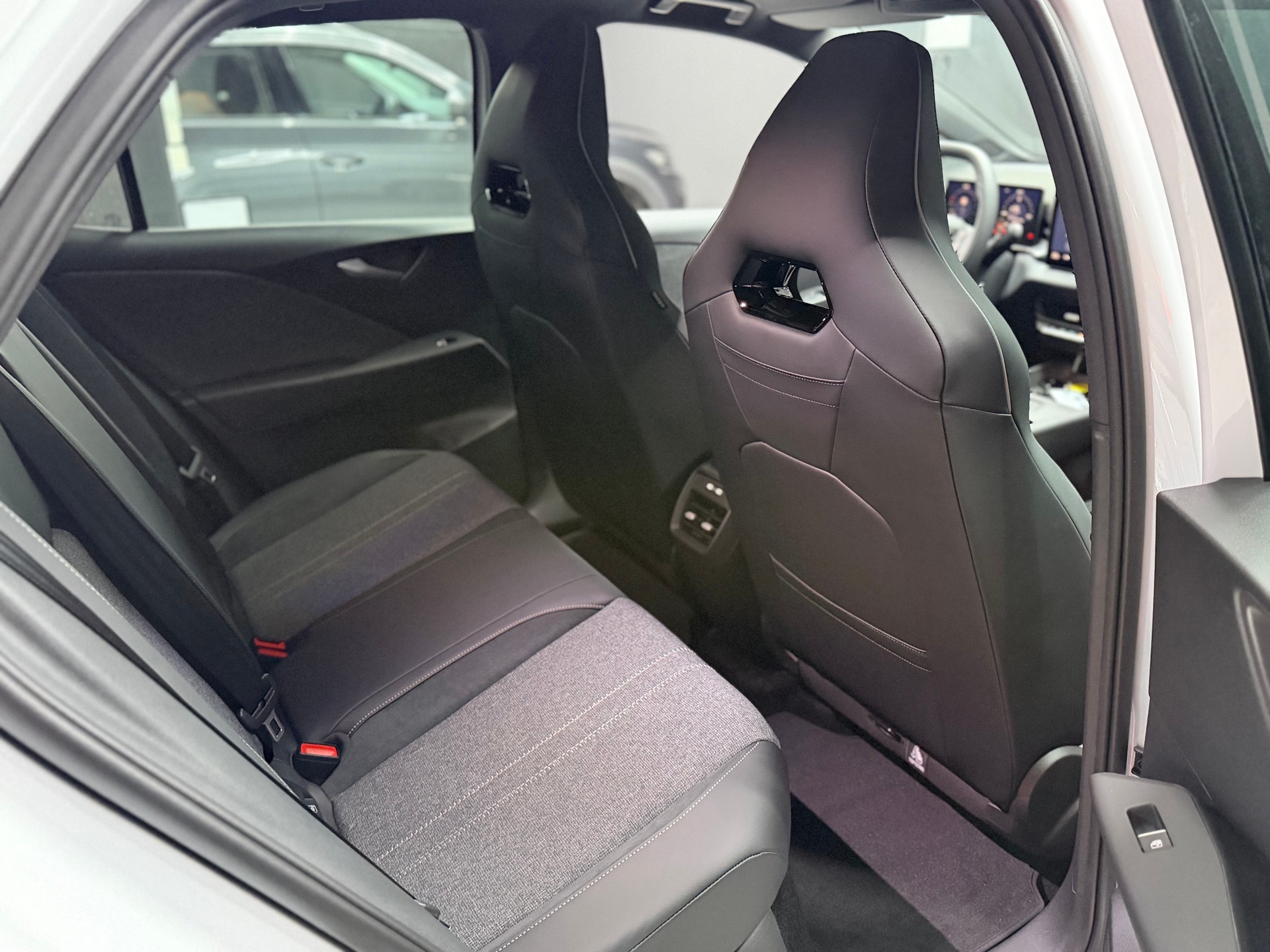VW ID.3 Neo 58 kWh 190 PS Style-image-14