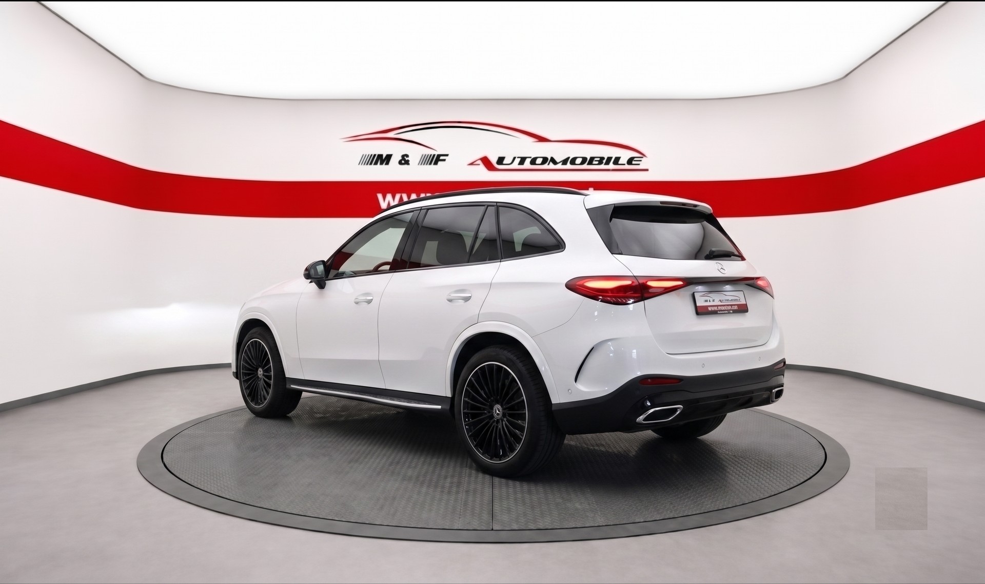 MERCEDES-BENZ GLC 220 d AMG Line 4matic CH FAHRZEUG-image-3