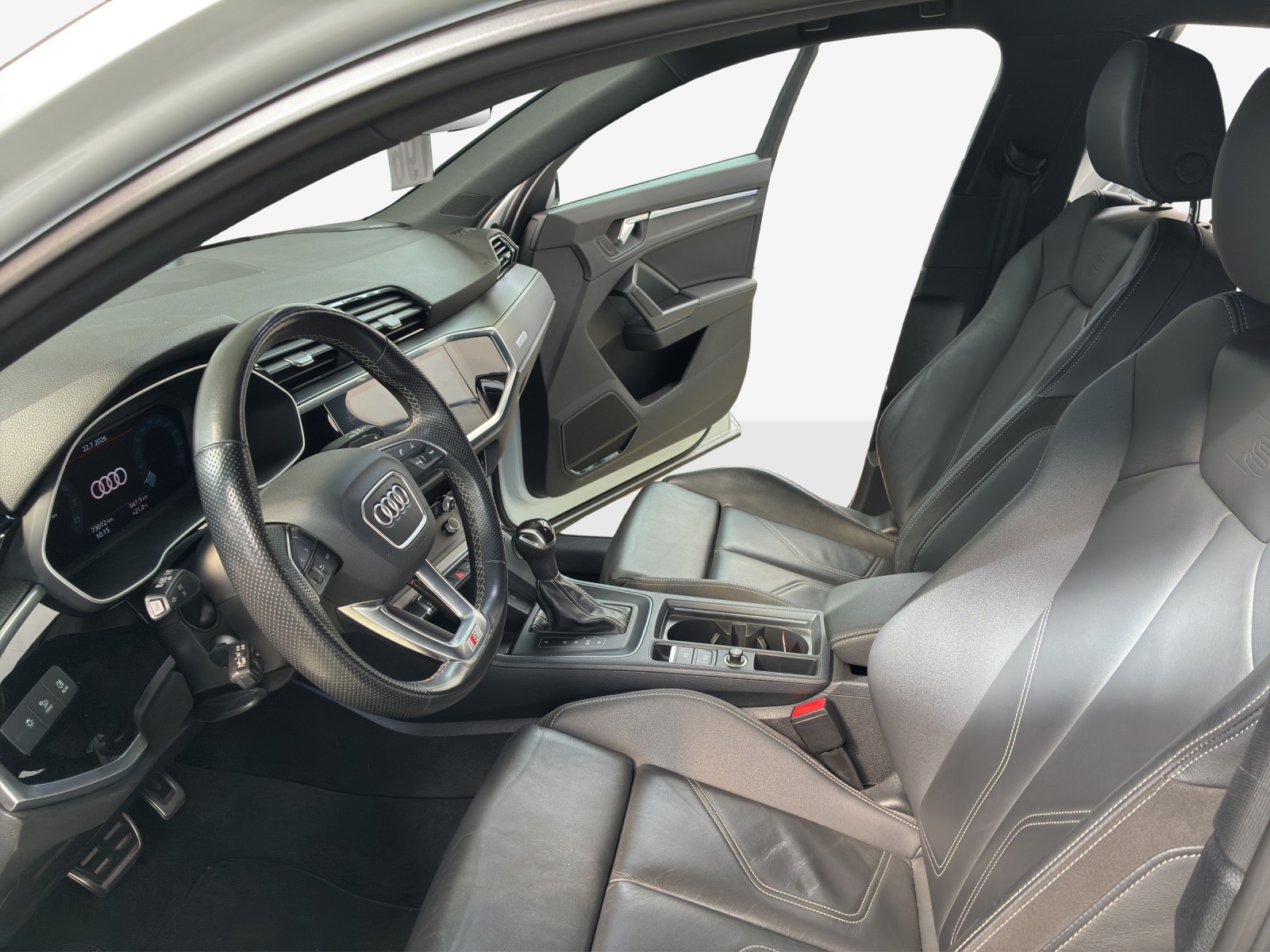 AUDI Q3 Sportback 45 TFSI e S line S-tronic-image-7