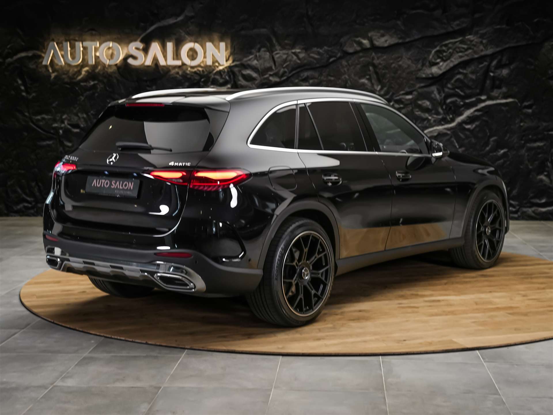 MERCEDES-BENZ GLC 300 d AMG Line 4Matic 9G-Tronic *Werksgarantie*Abstandsregler*21" Felgen*-image-4