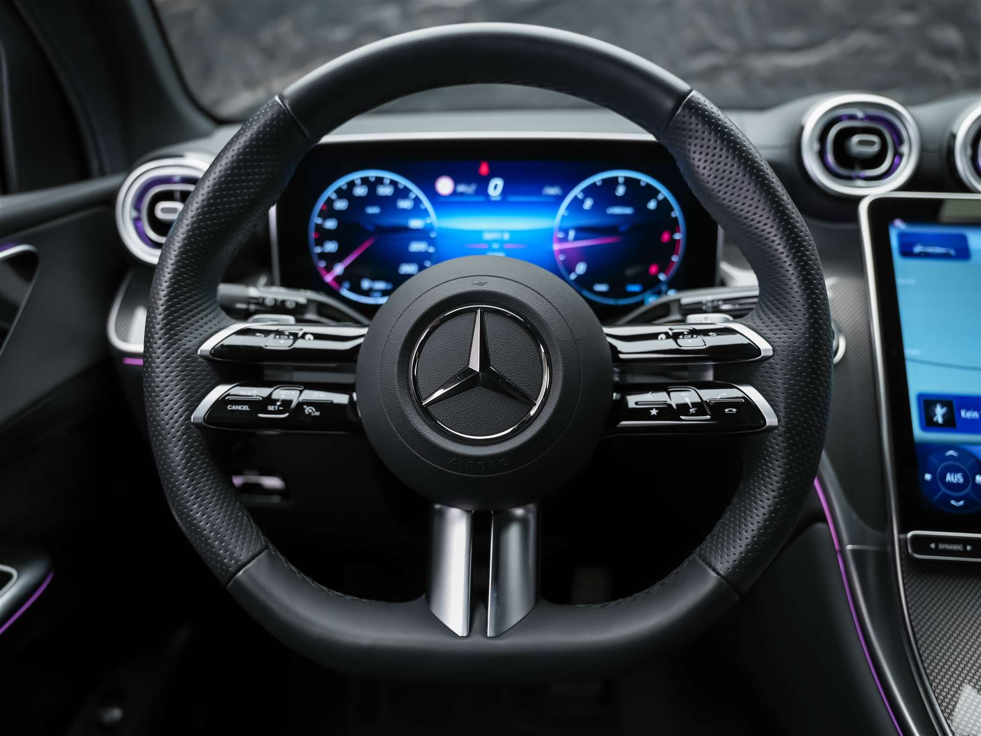 MERCEDES-BENZ GLC 300 d AMG Line 4Matic 9G-Tronic *Werksgarantie*Abstandsregler*21" Felgen*-image-24