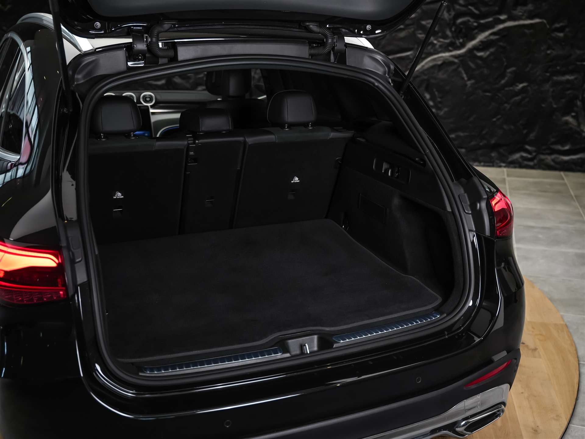 MERCEDES-BENZ GLC 300 d AMG Line 4Matic 9G-Tronic *Werksgarantie*Abstandsregler*21" Felgen*-image-41