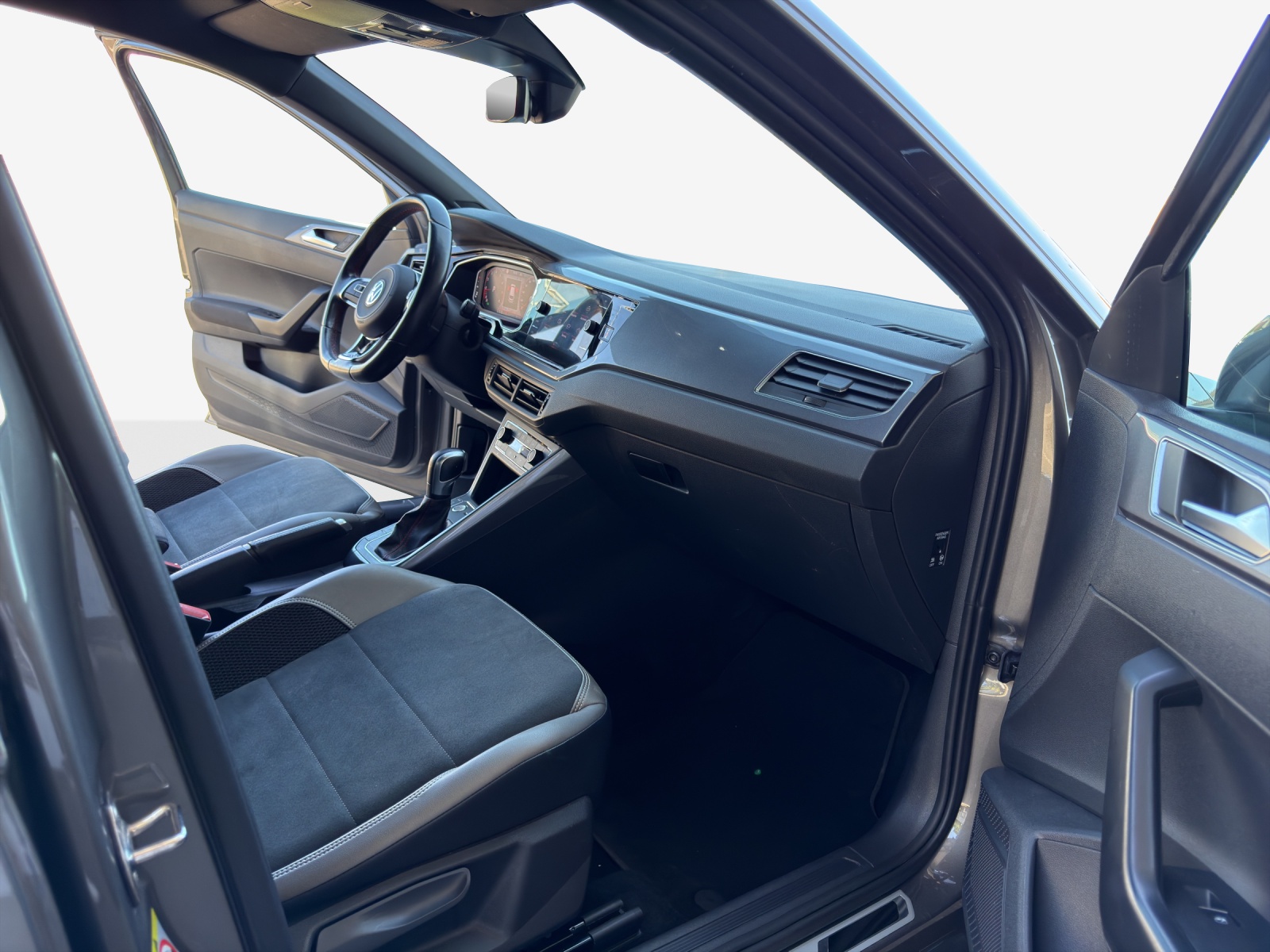 VW Polo 2.0 TSI GTI DSG-image-14