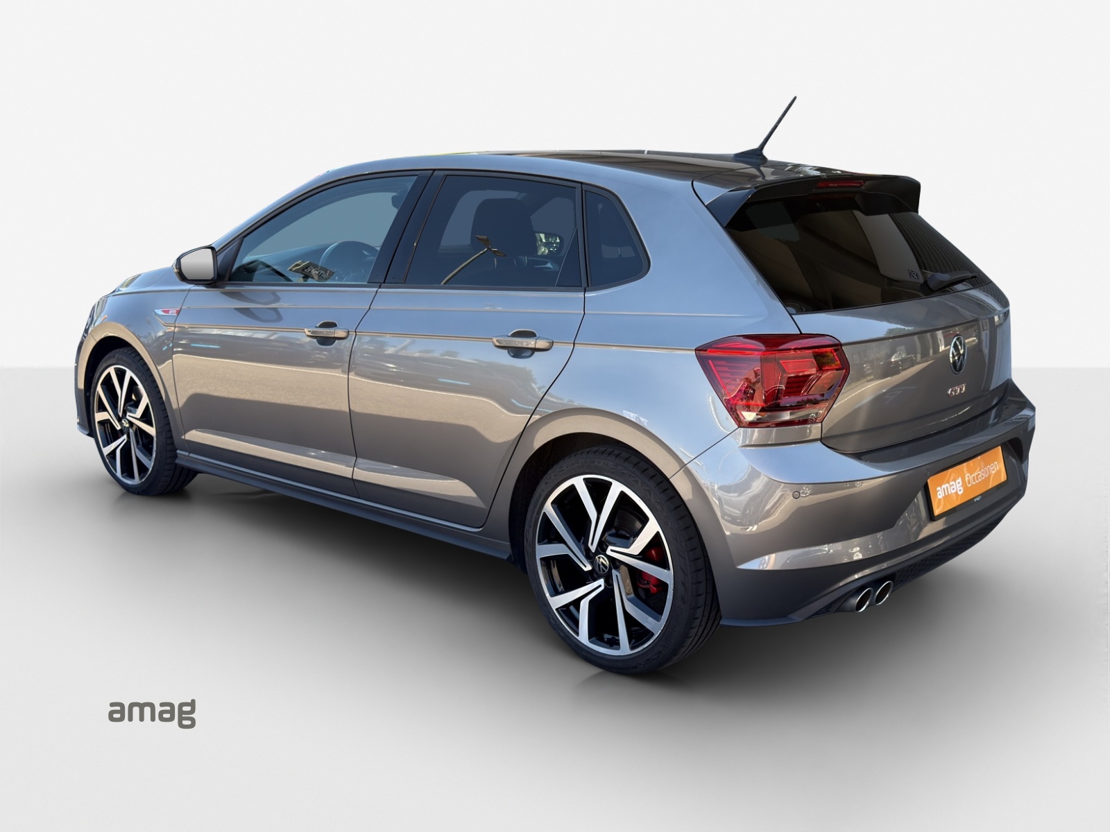 VW Polo 2.0 TSI GTI DSG-image-2