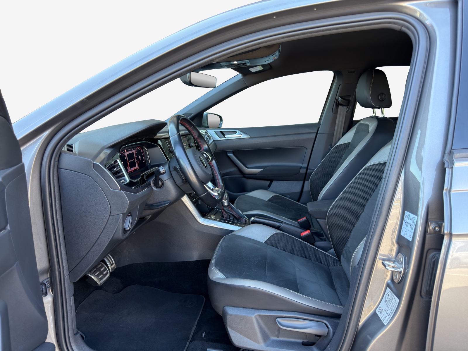 VW Polo 2.0 TSI GTI DSG-image-7
